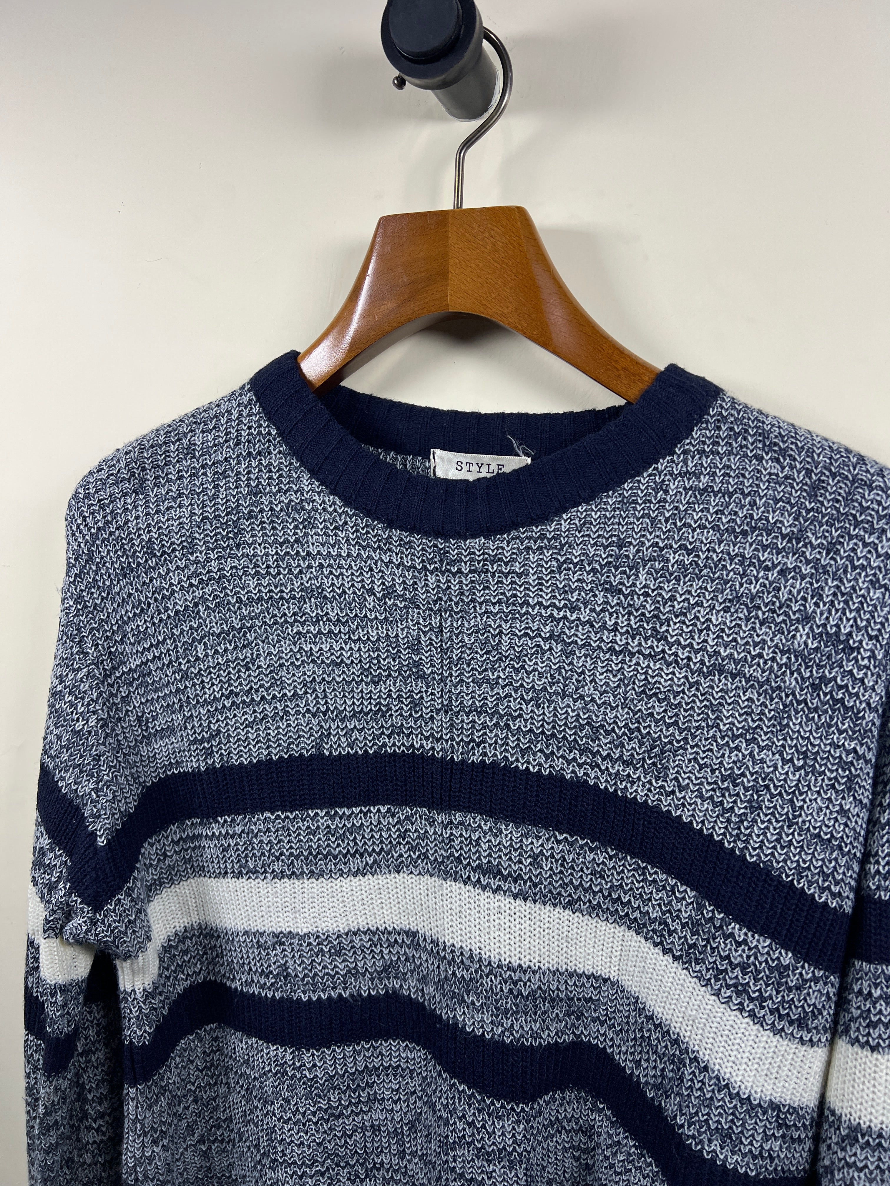 Style Sweater (Large)