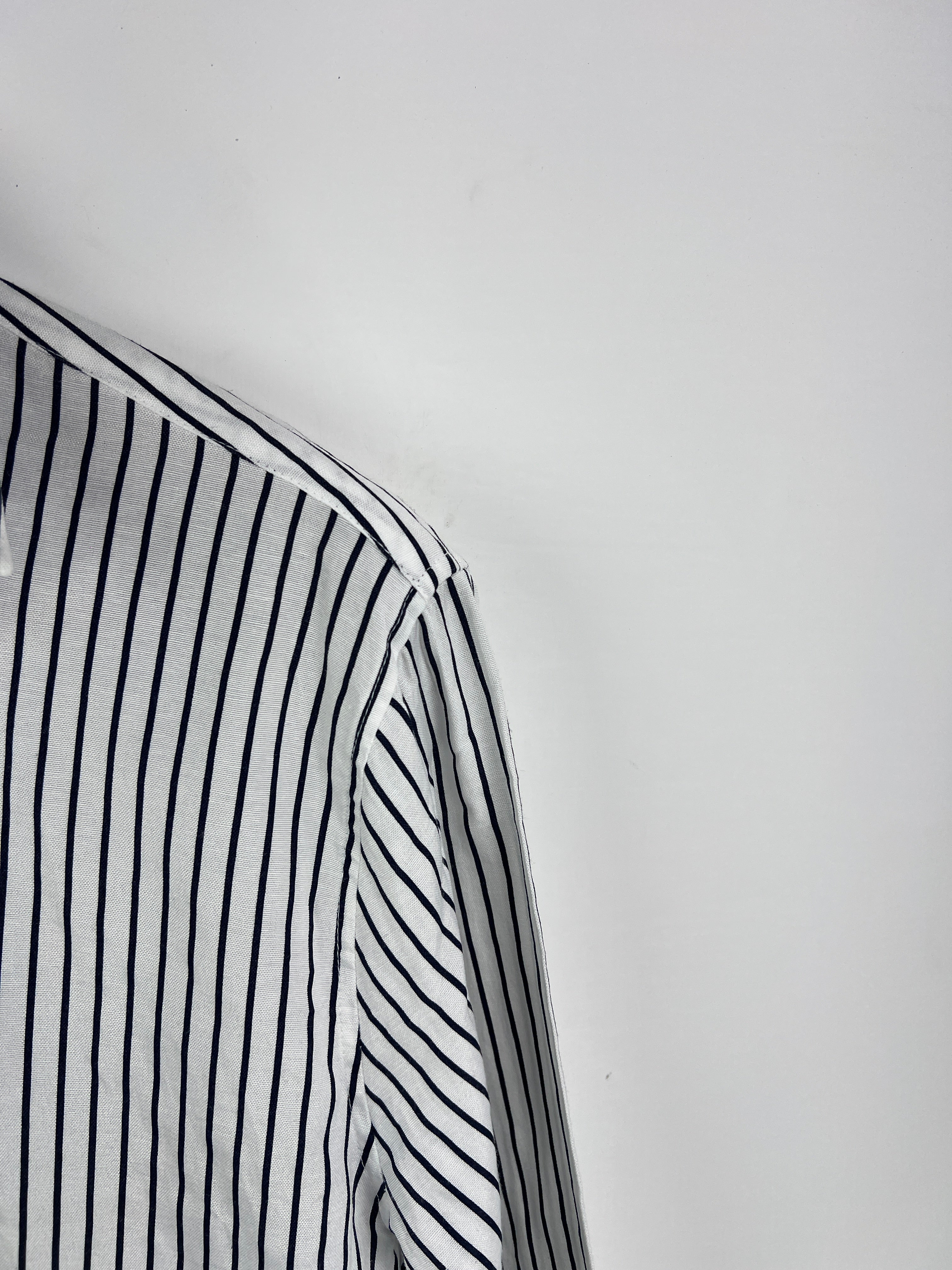 Jester Linen Shirt (Small)