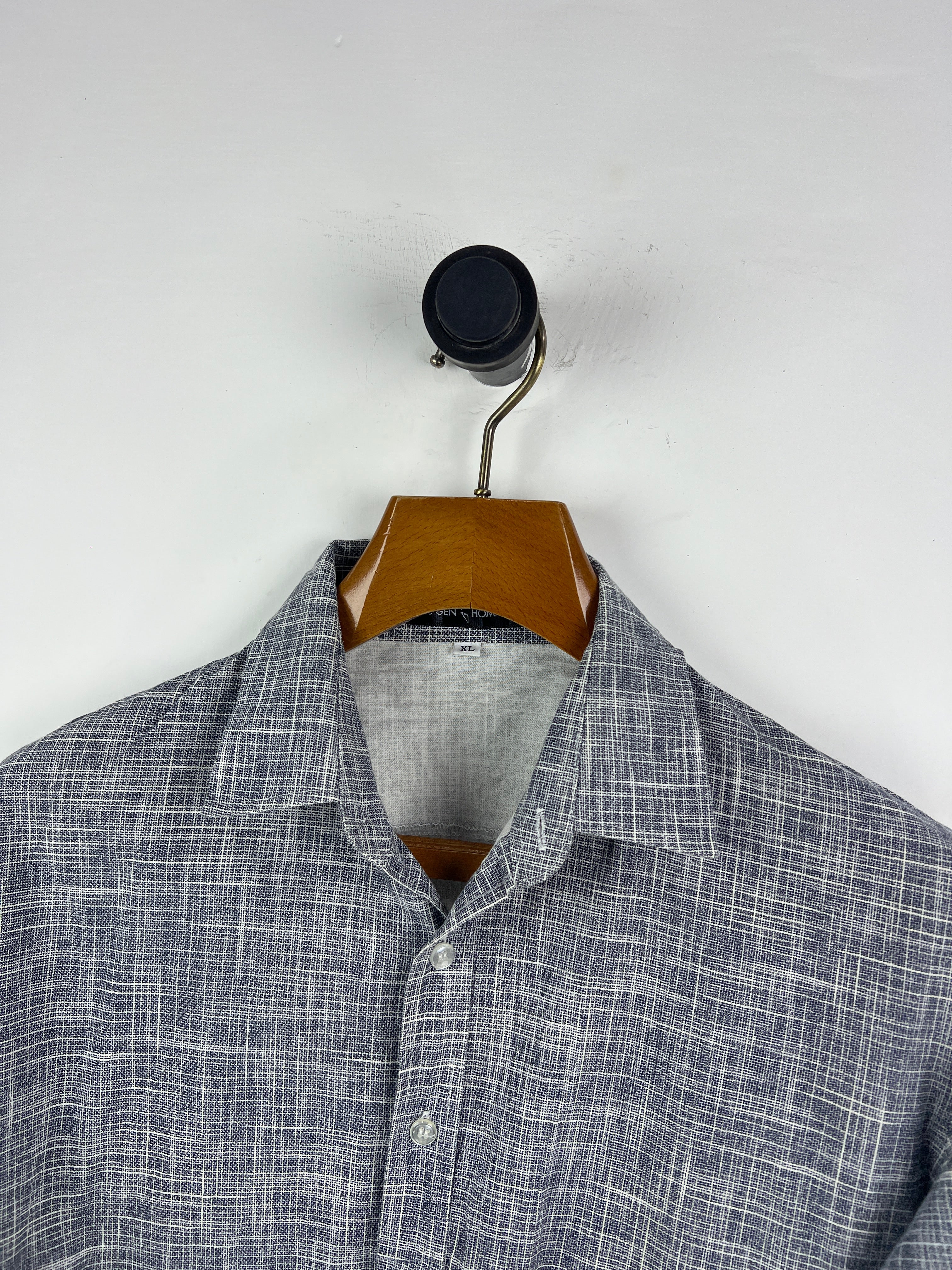 Le Gen Linen Shirt (Medium)
