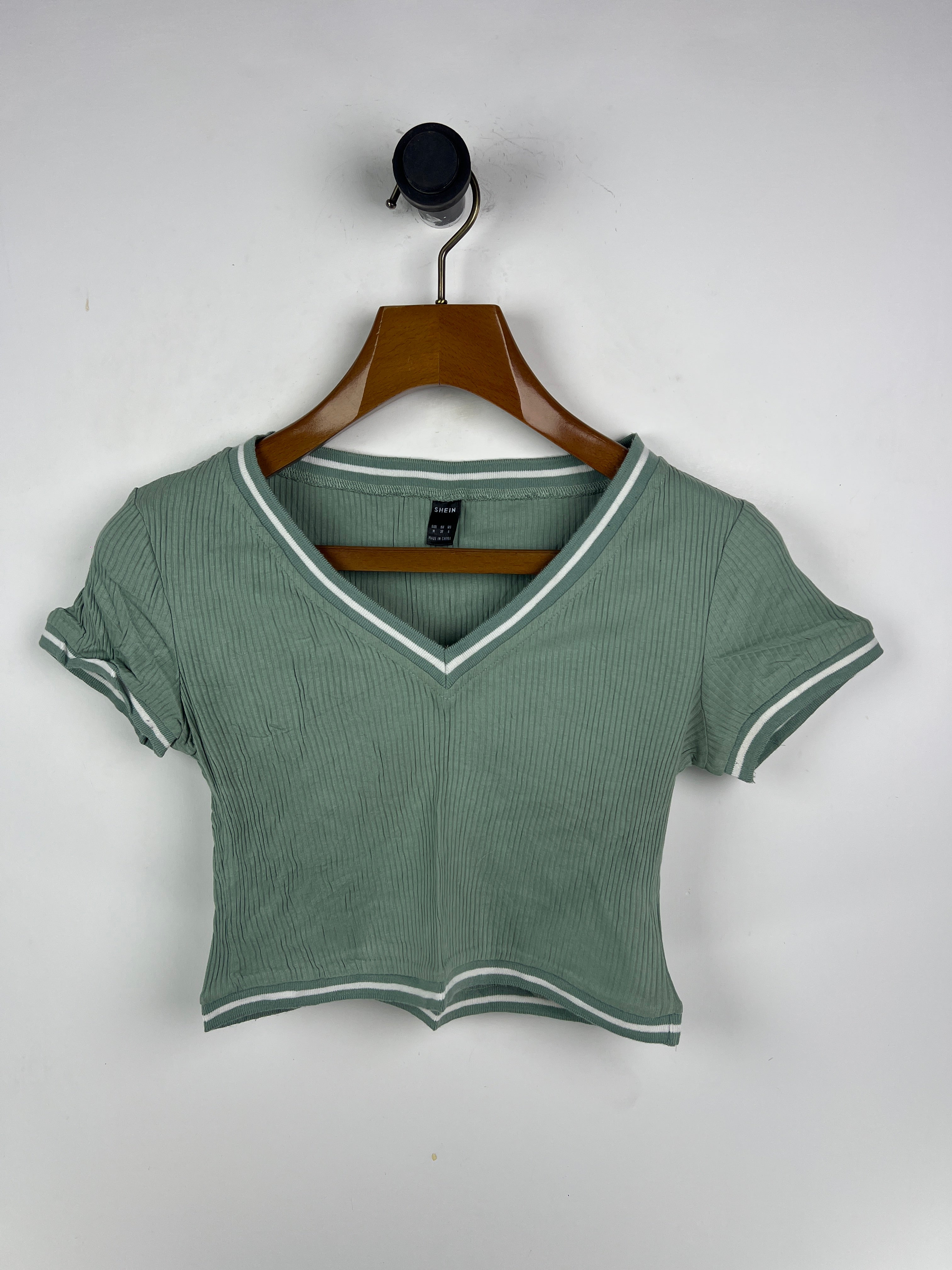 Shein Crop T-Shirt (Women) (Small-Medium)