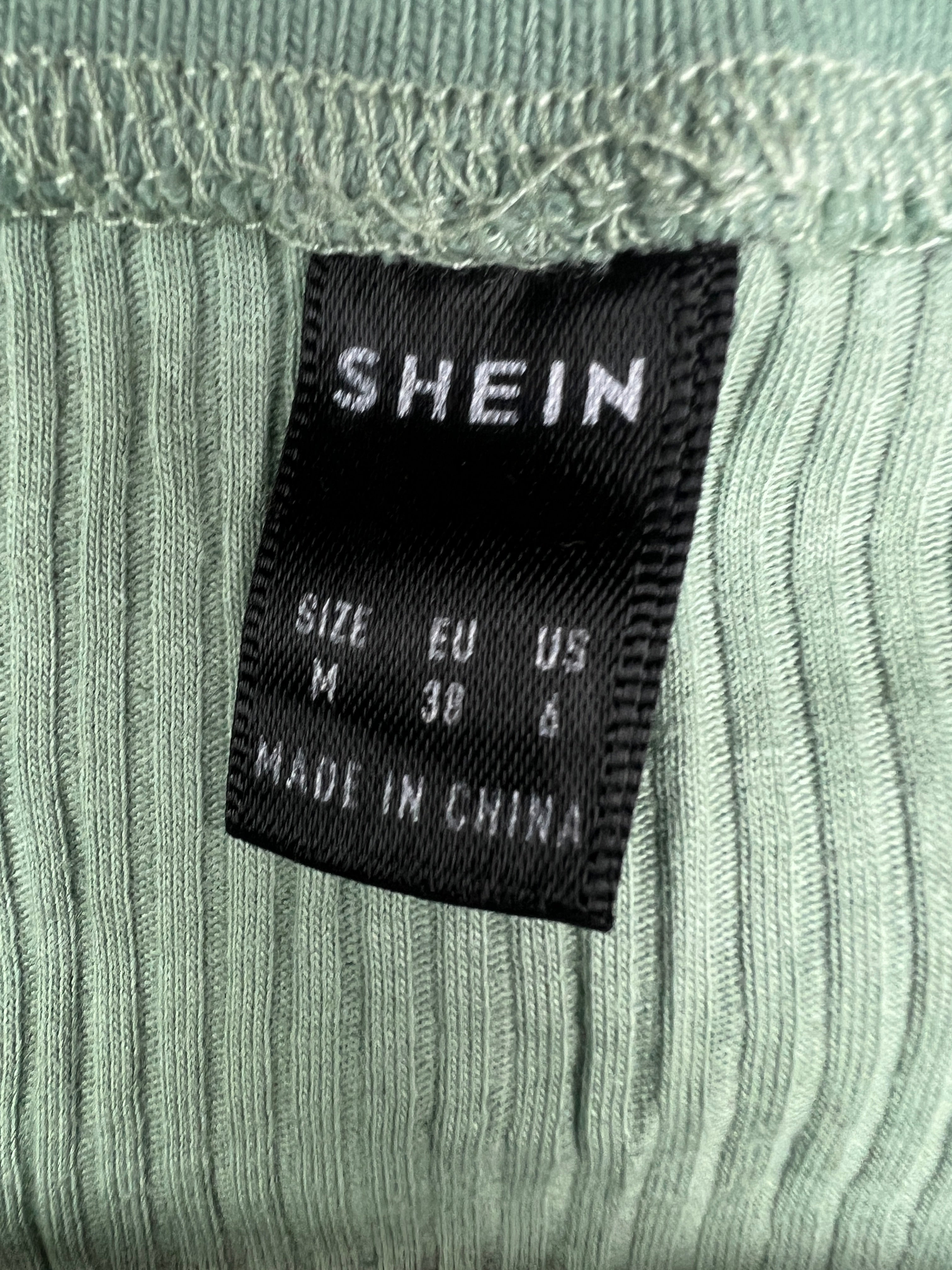 Shein Crop T-Shirt (Women) (Small-Medium)