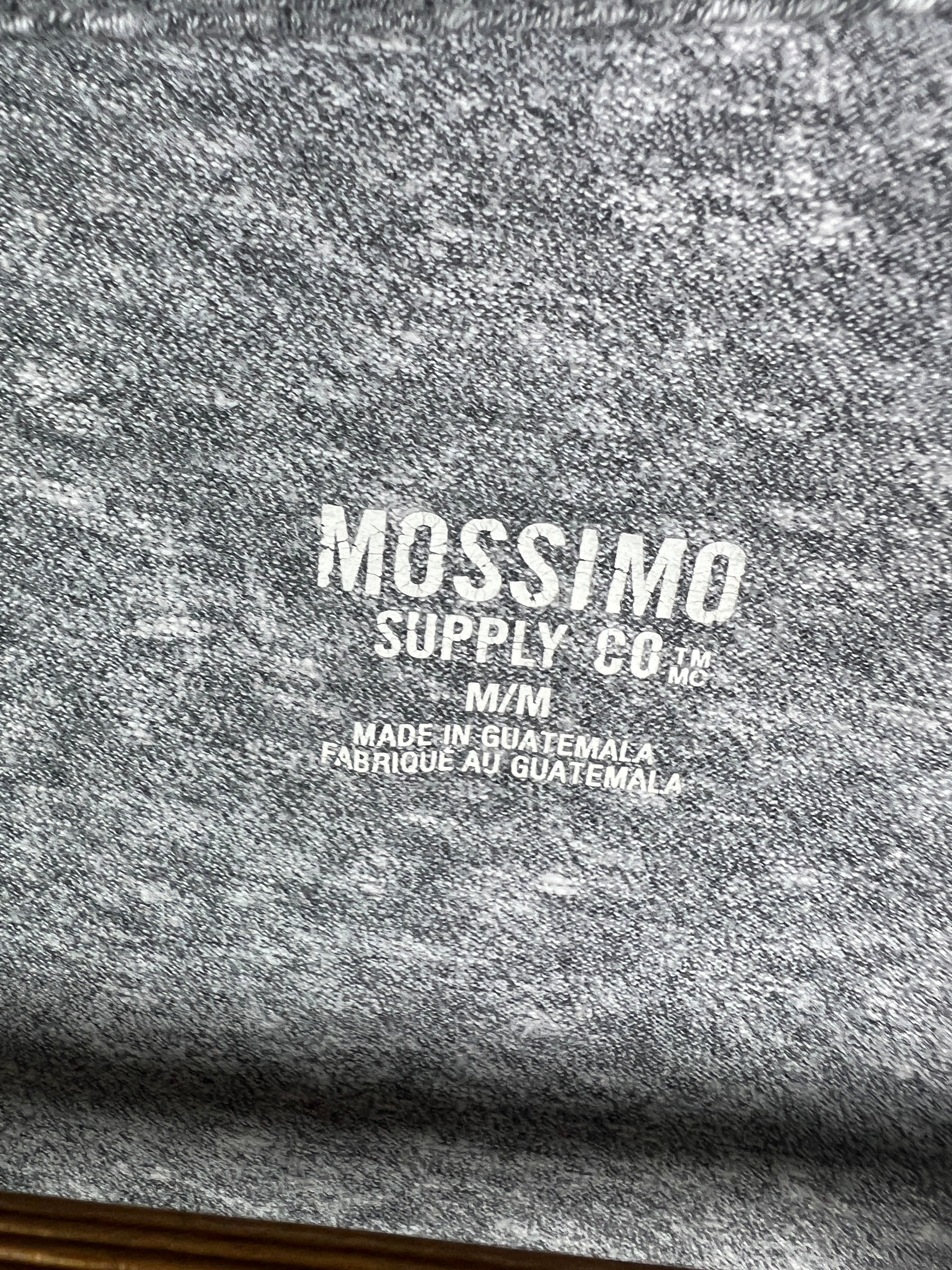 Mossimo T-Shirt (Women) (Small-Medium)