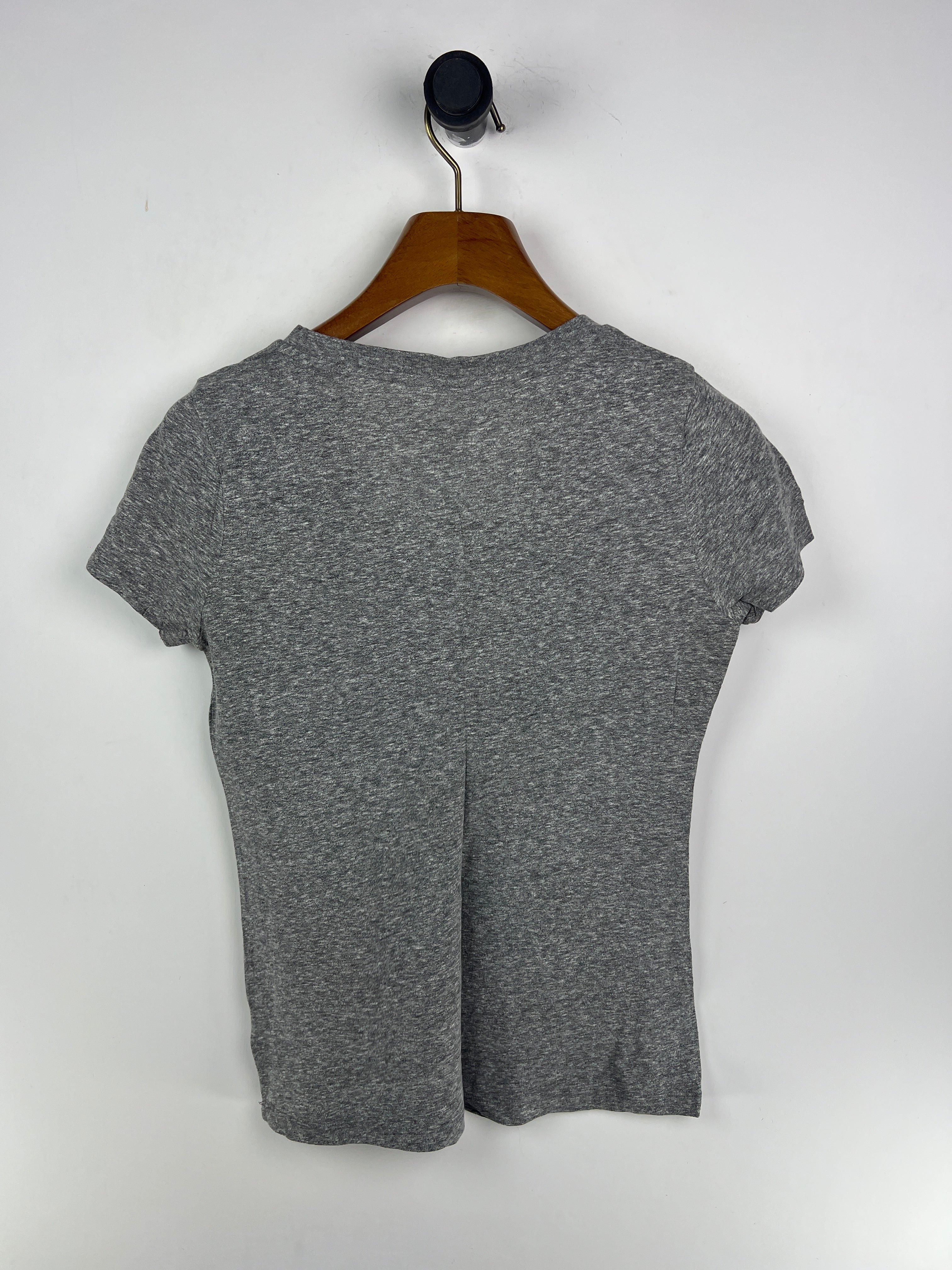 Mossimo T-Shirt (Women) (Small-Medium)