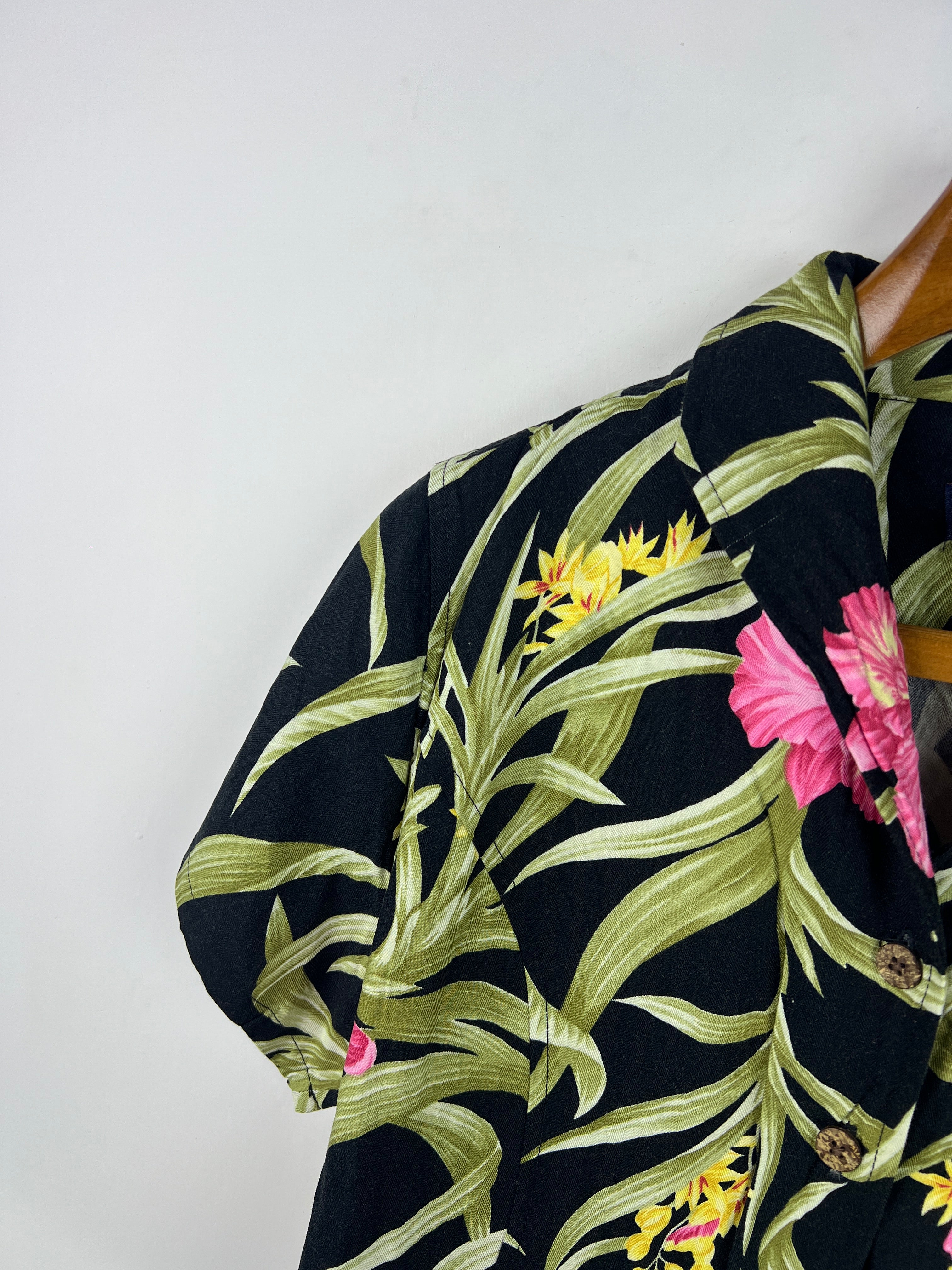 Petite Blouse (Women) (Medium-Large)