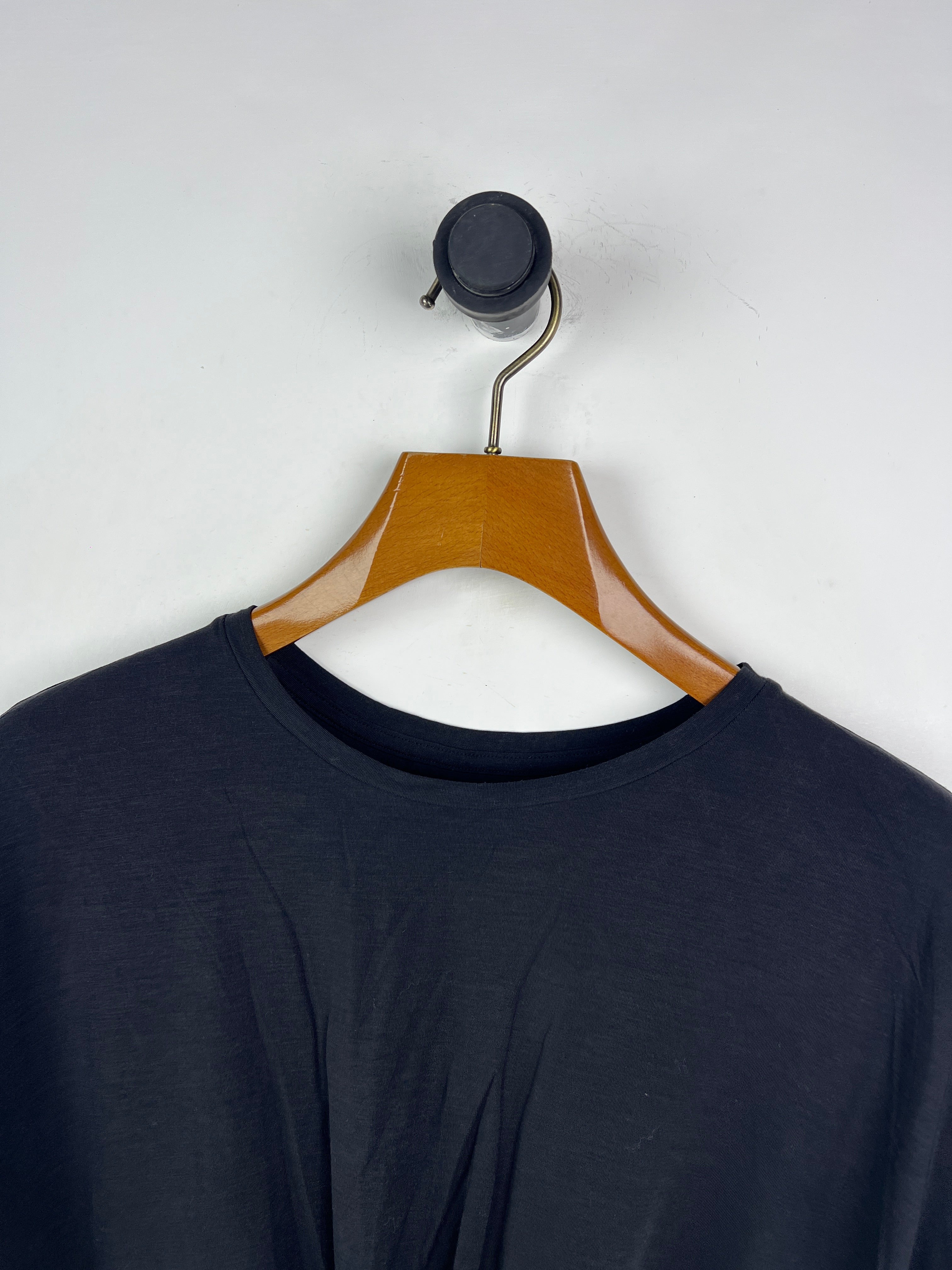 Gap T-Shirt (Women) (Medium)
