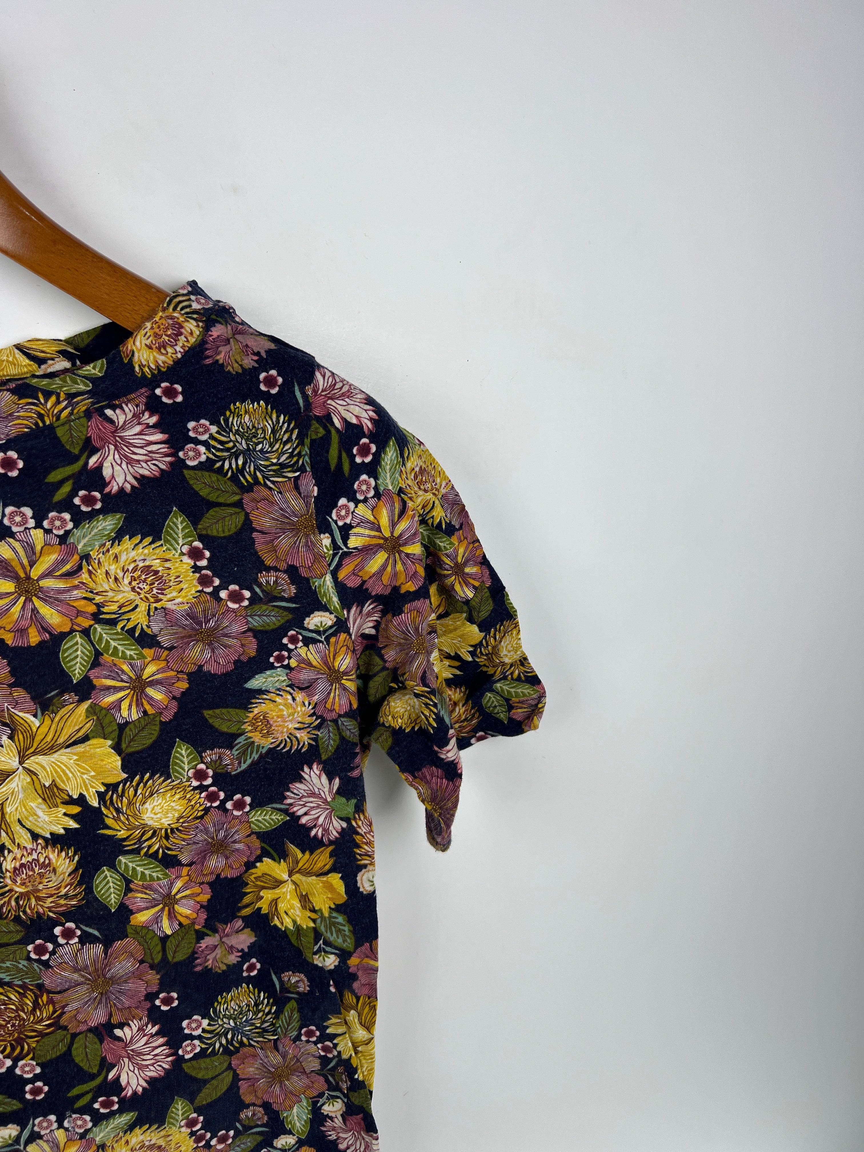 Loft T-Shirt (Women) (Small)