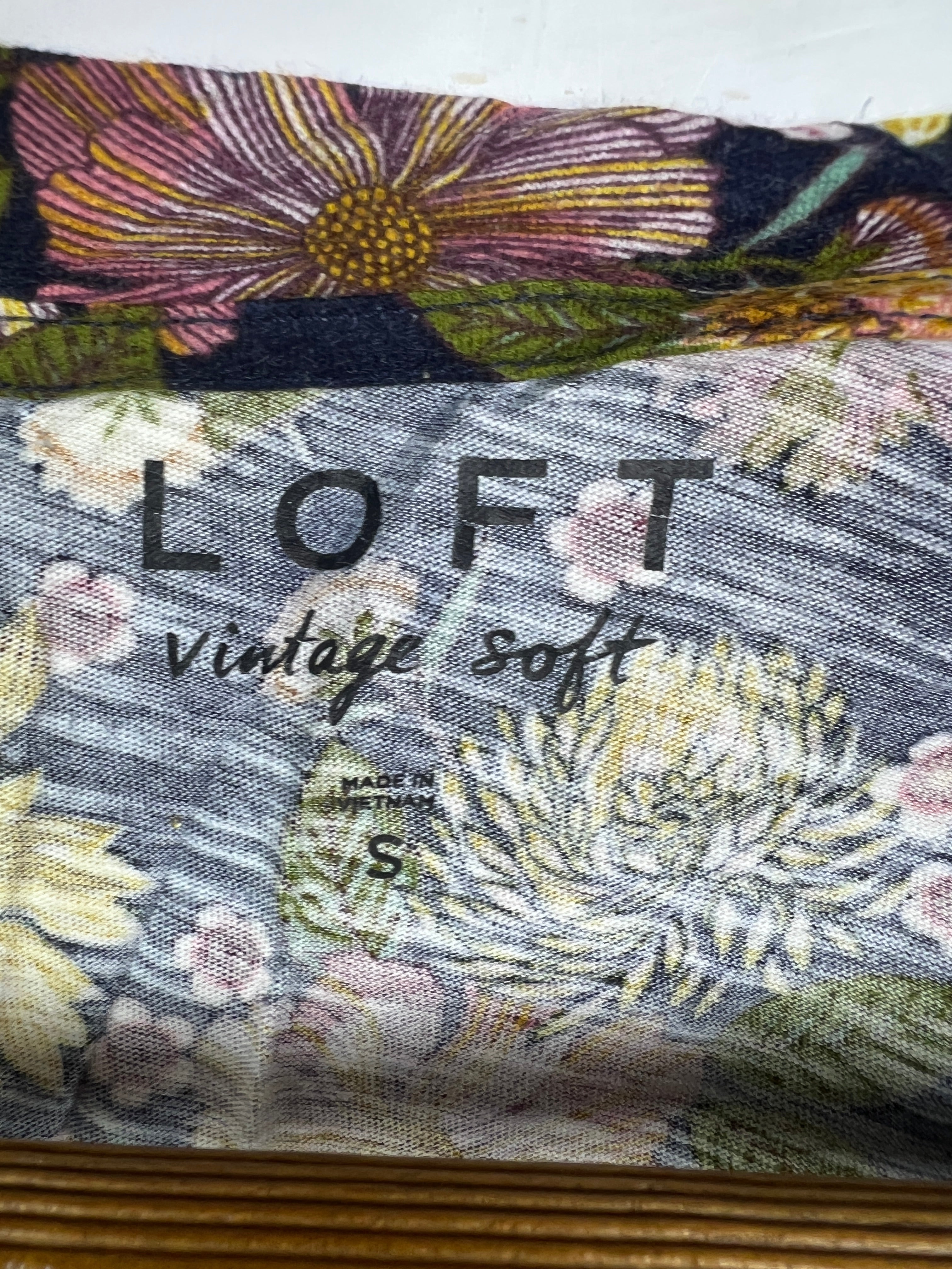 Loft T-Shirt (Women) (Small)