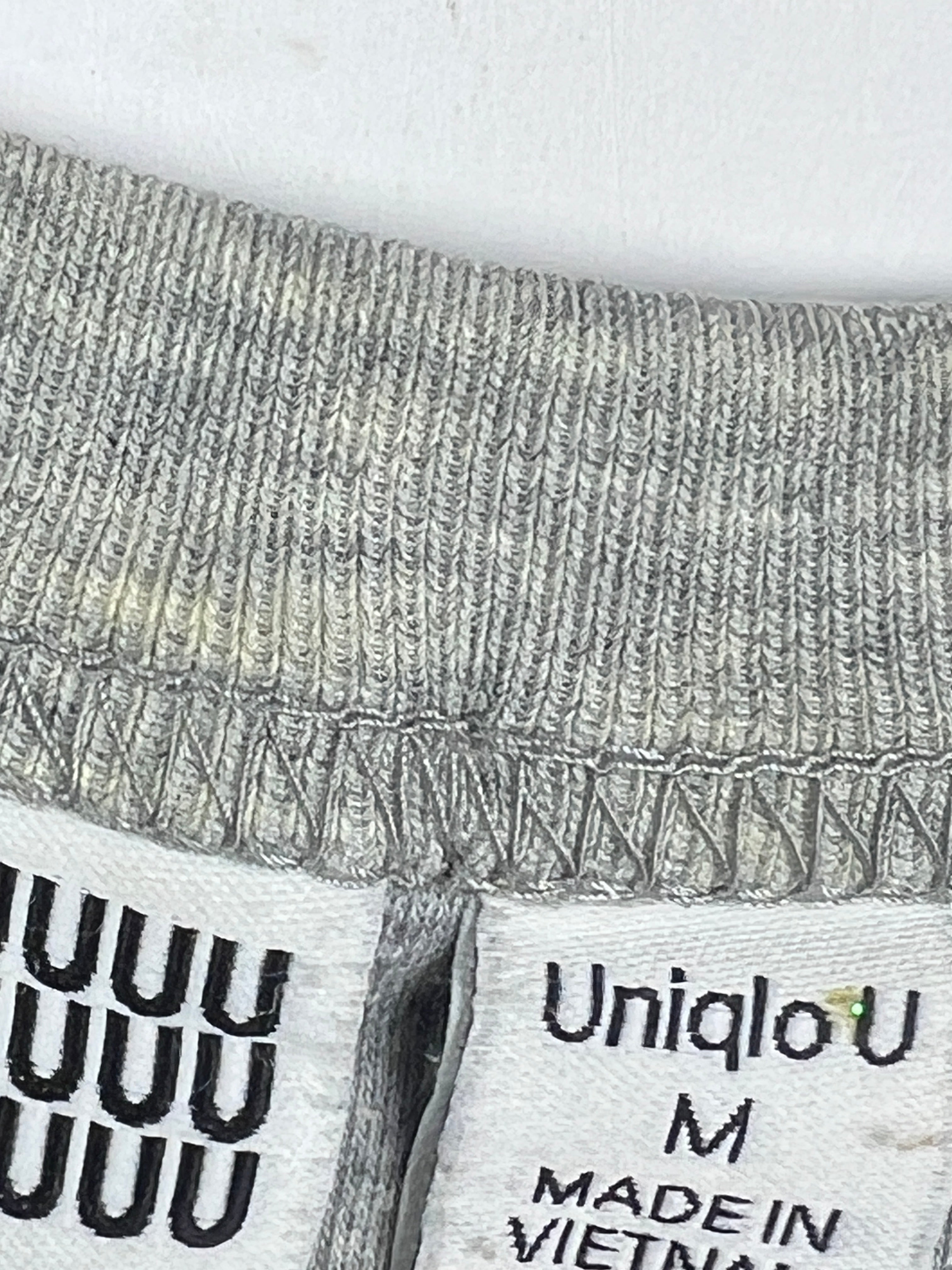 Uniqlo T-Shirt (Women) (Medium)