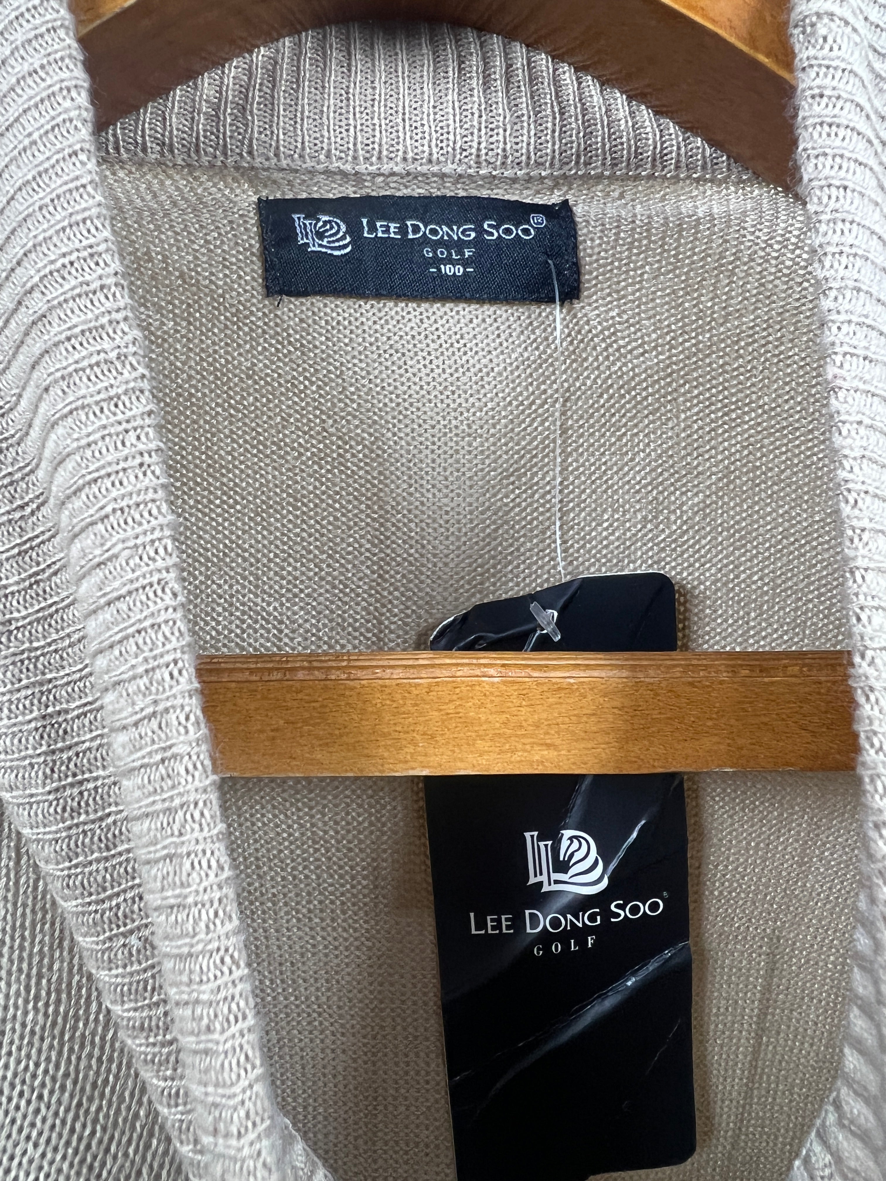 Le Dong Sweater (Medium)