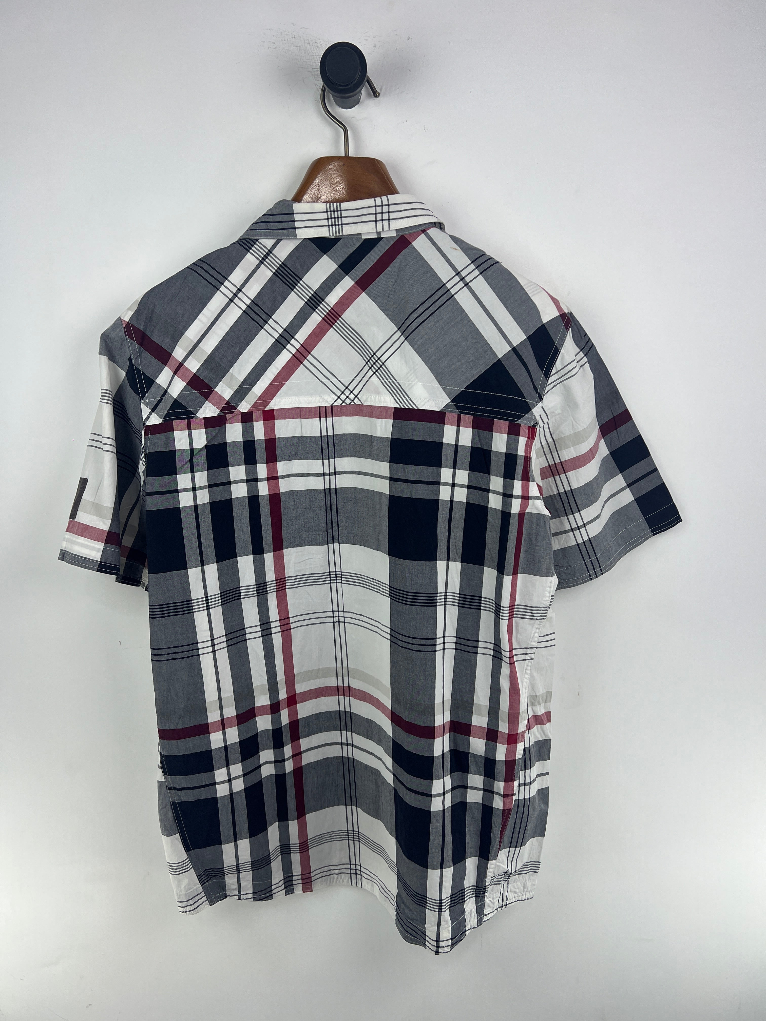 Under Armour Shirt (Large)