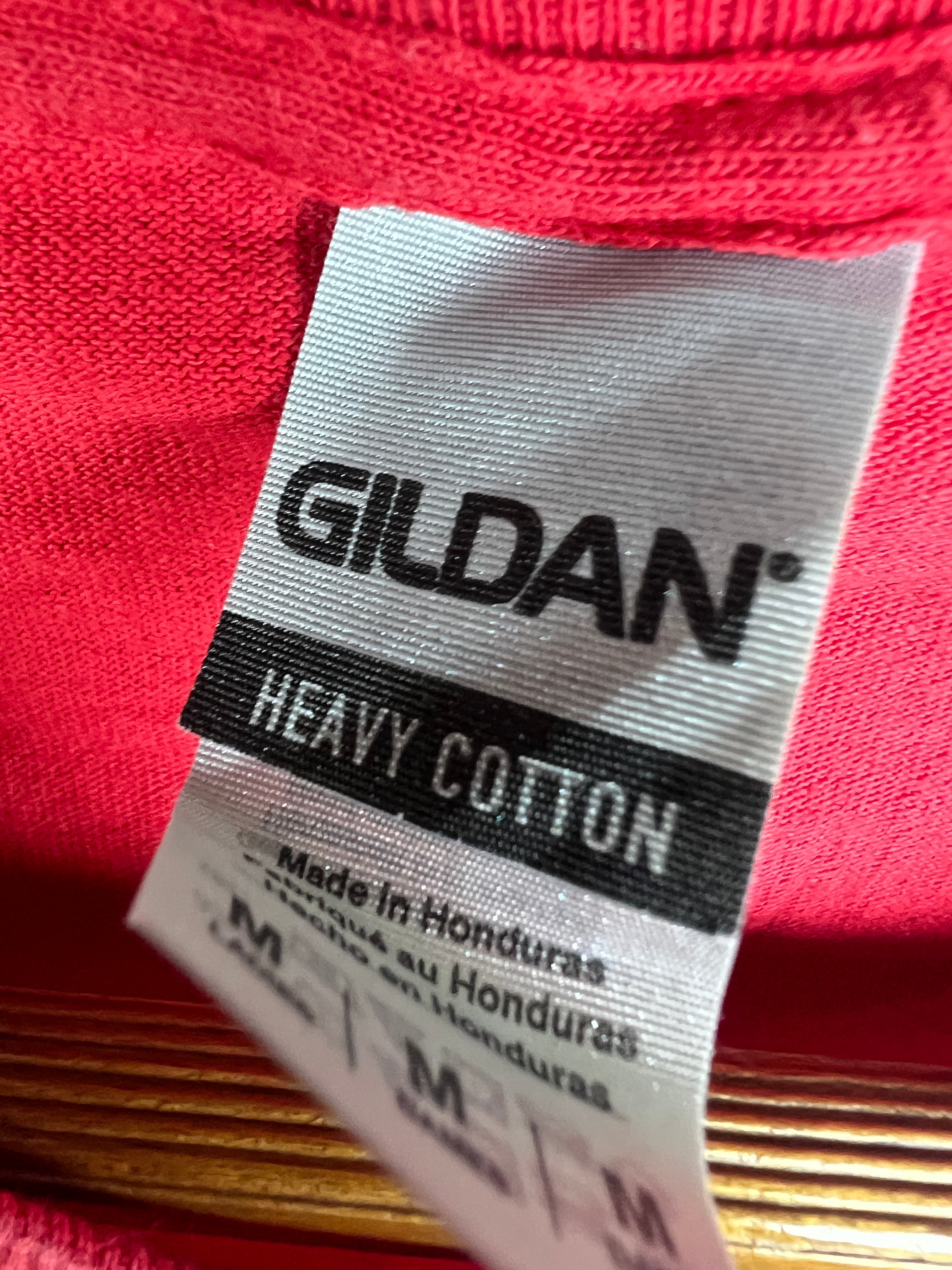 Gildan T-Shirt (Women) (Medium)