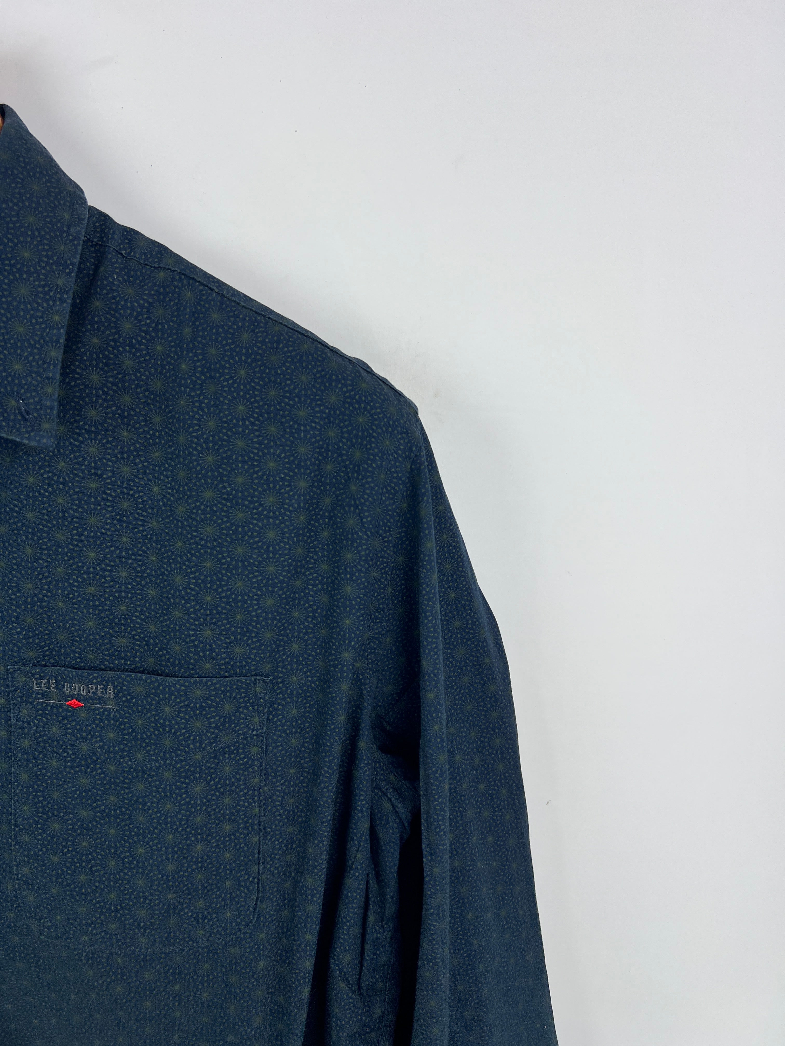 Lee Cooper Shirt (Medium-Large)