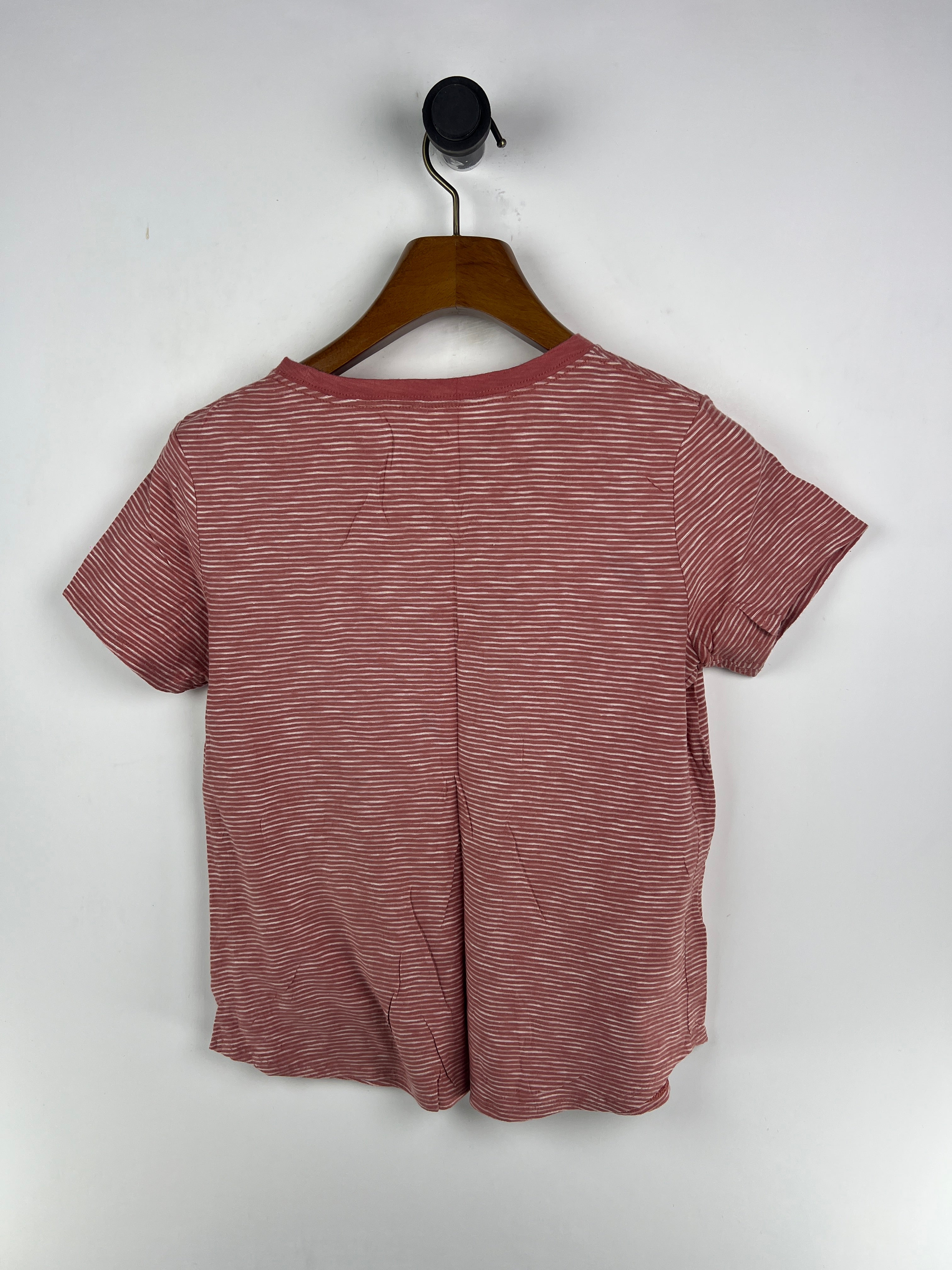 Old Navy T-Shirt (Women) (Small)