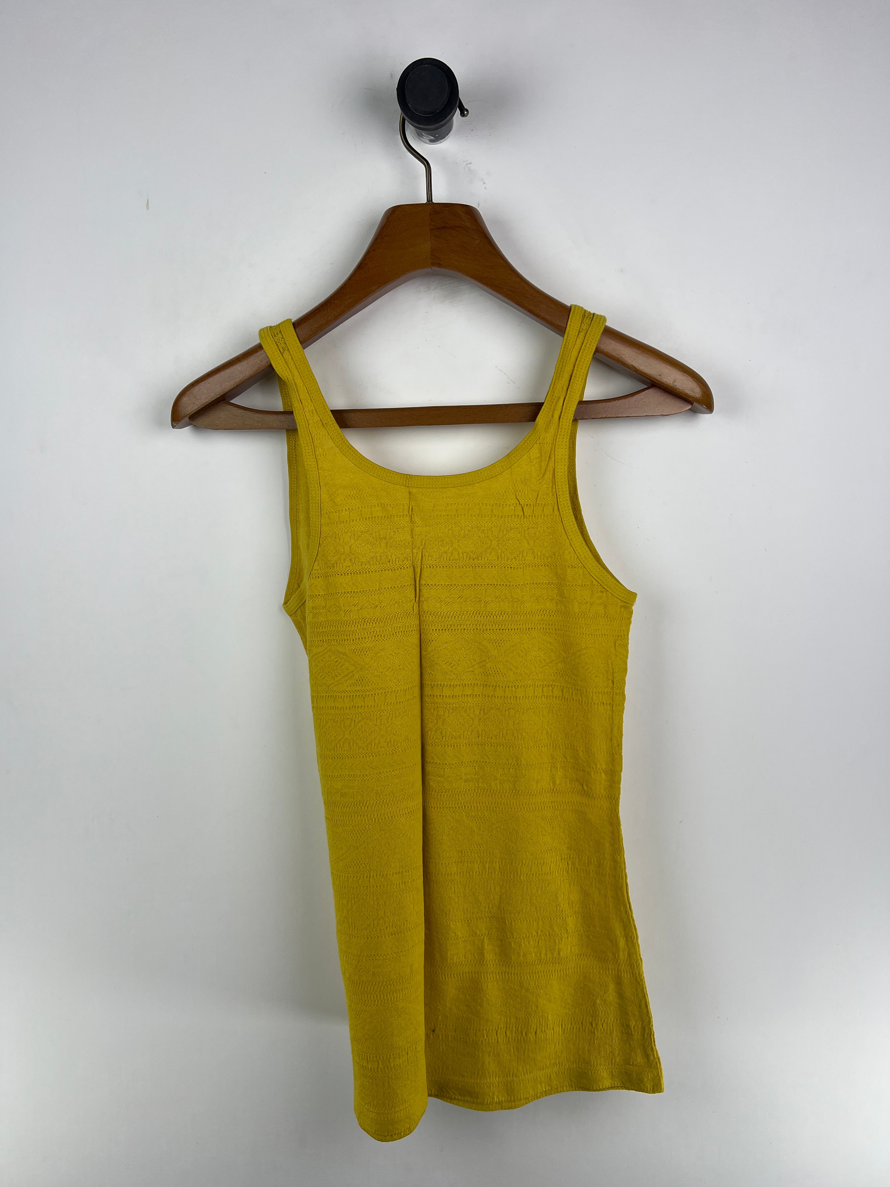 Mossimo Tank Top (Women) (Small-Medium)