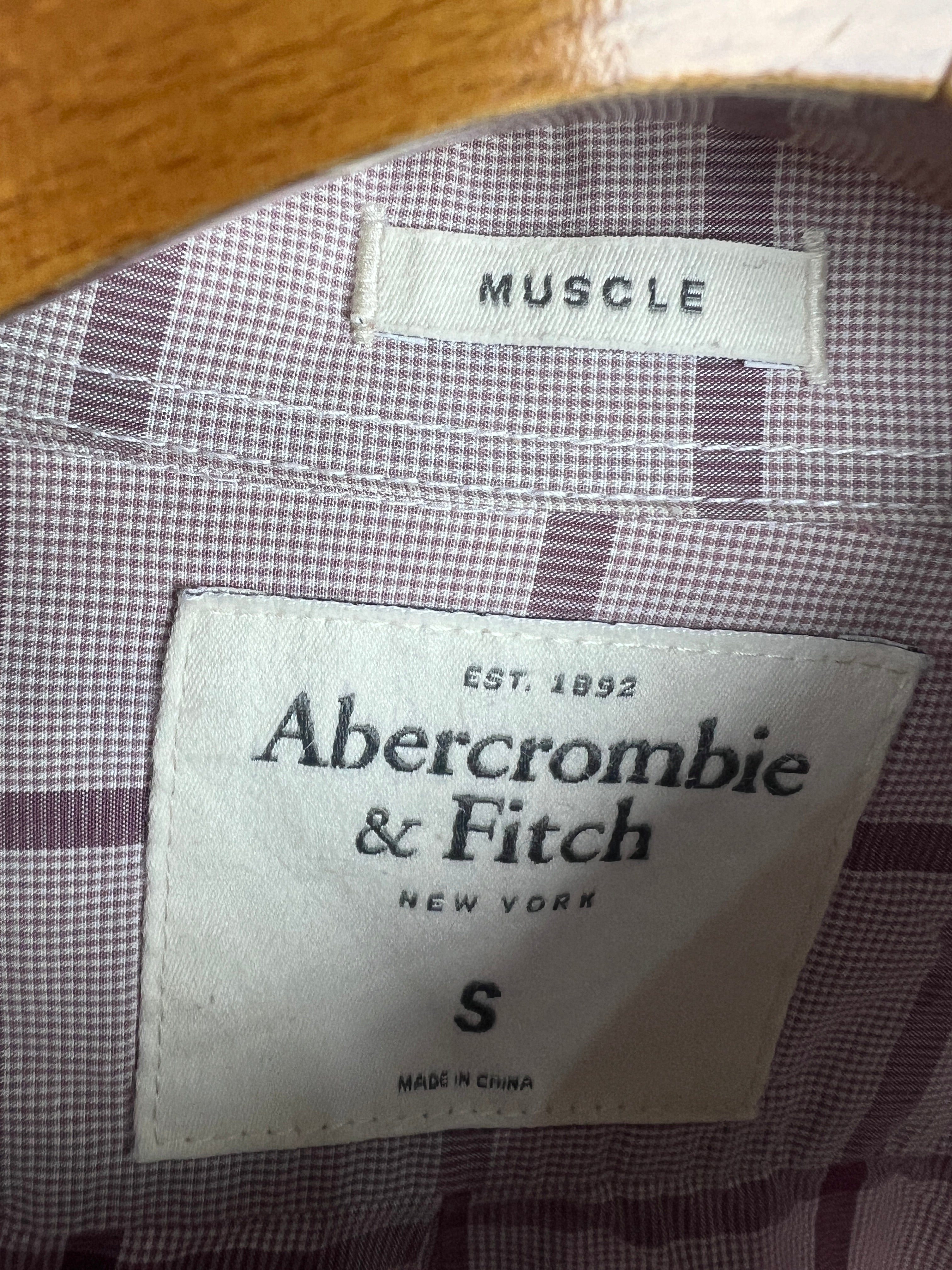 Abercrombie & Fitch Shirt (Small-Medium)