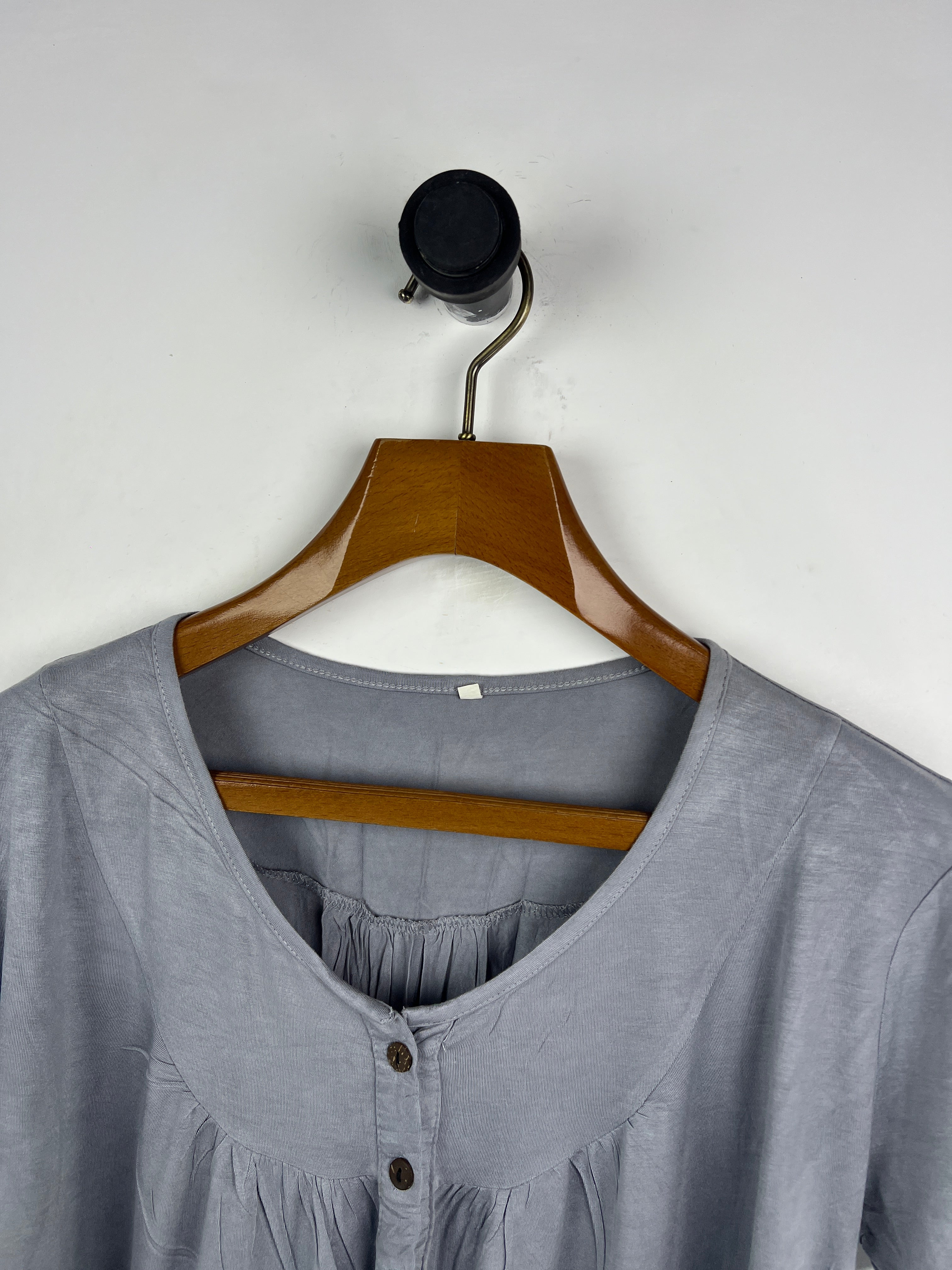 Blouse (Women) (Large/X-Large)