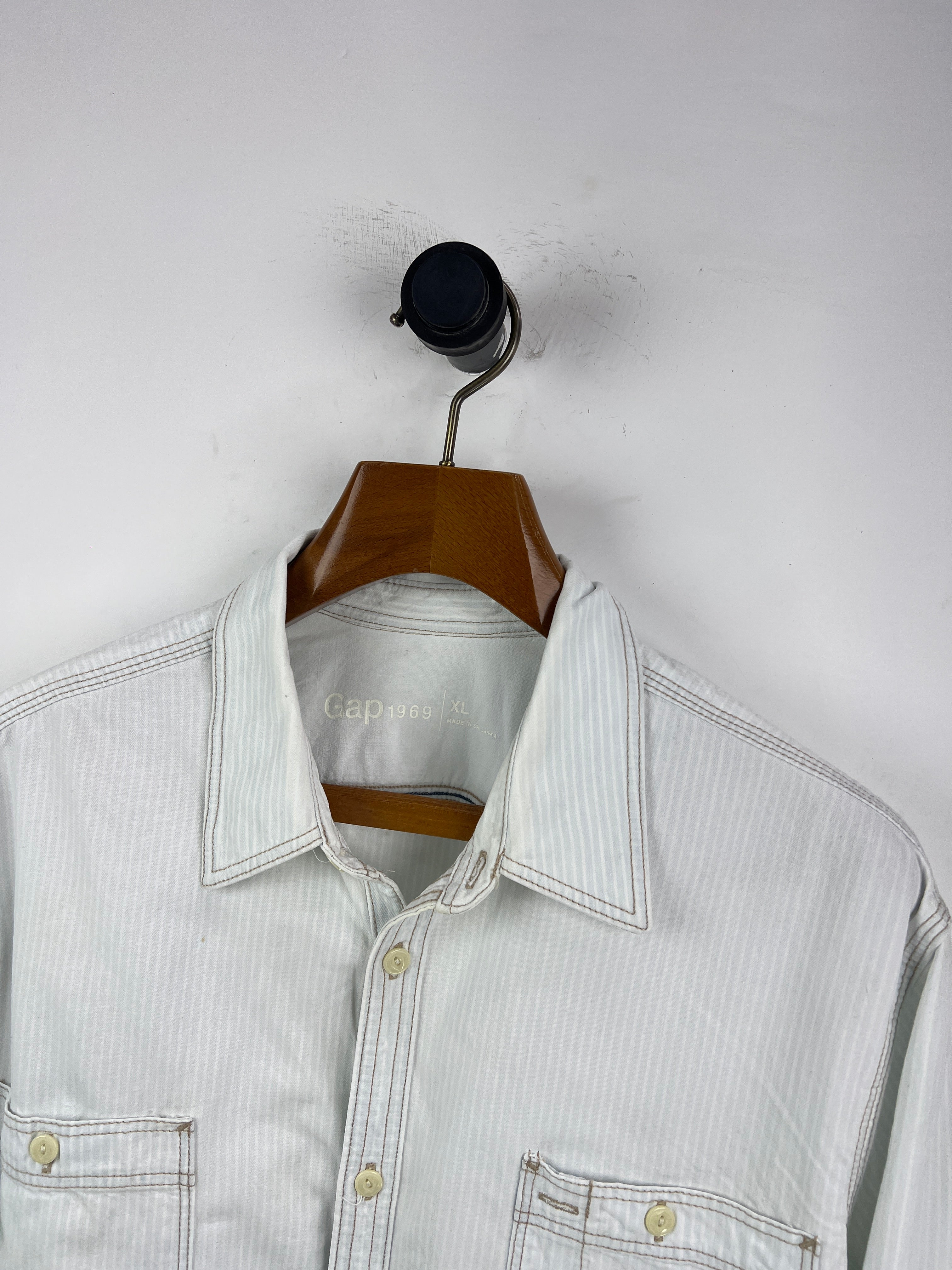 Gap Shirt (X-Large)