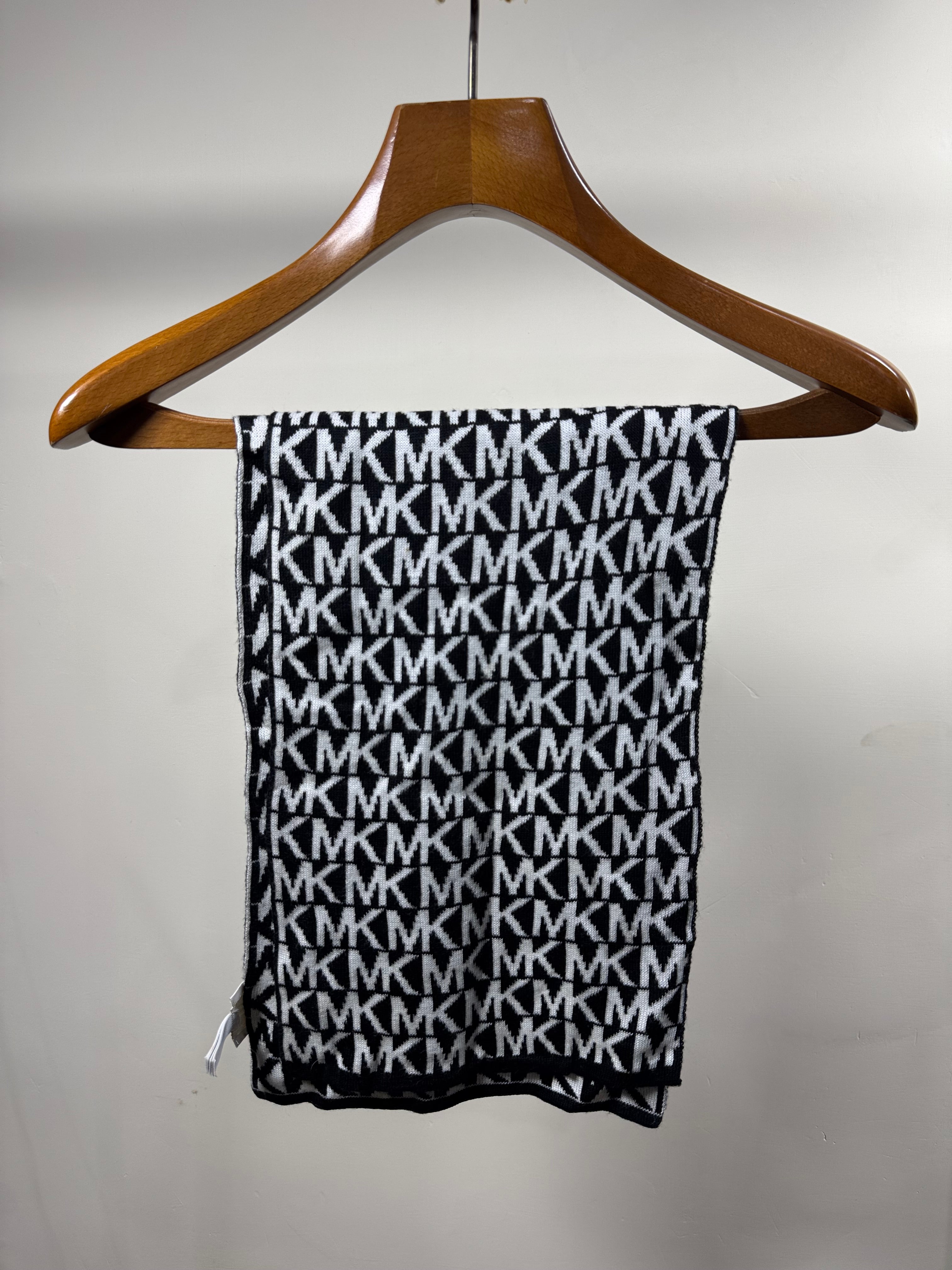 Michael Kors Muffler