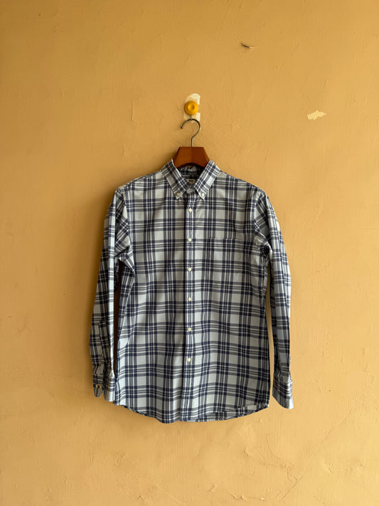 Uniqlo Buttoned Down Casual Shirt (Small-Medium)