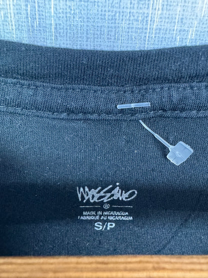 Mossimo T-Shirt (Women) (Small-Medium)