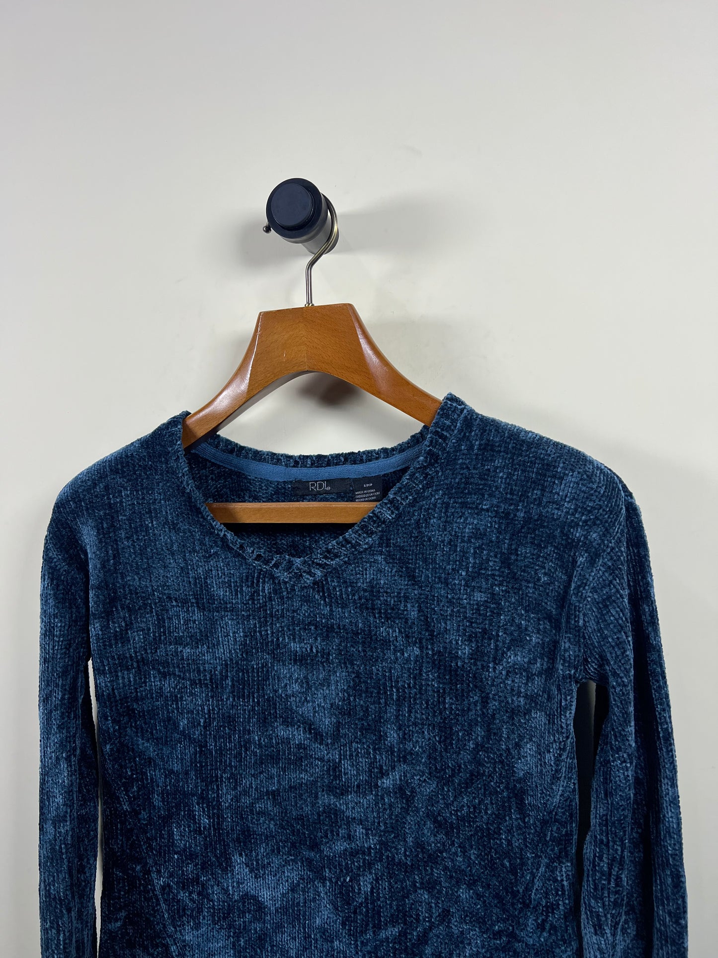 Rdi Velvet Sweater (Women) (Small-Medium)