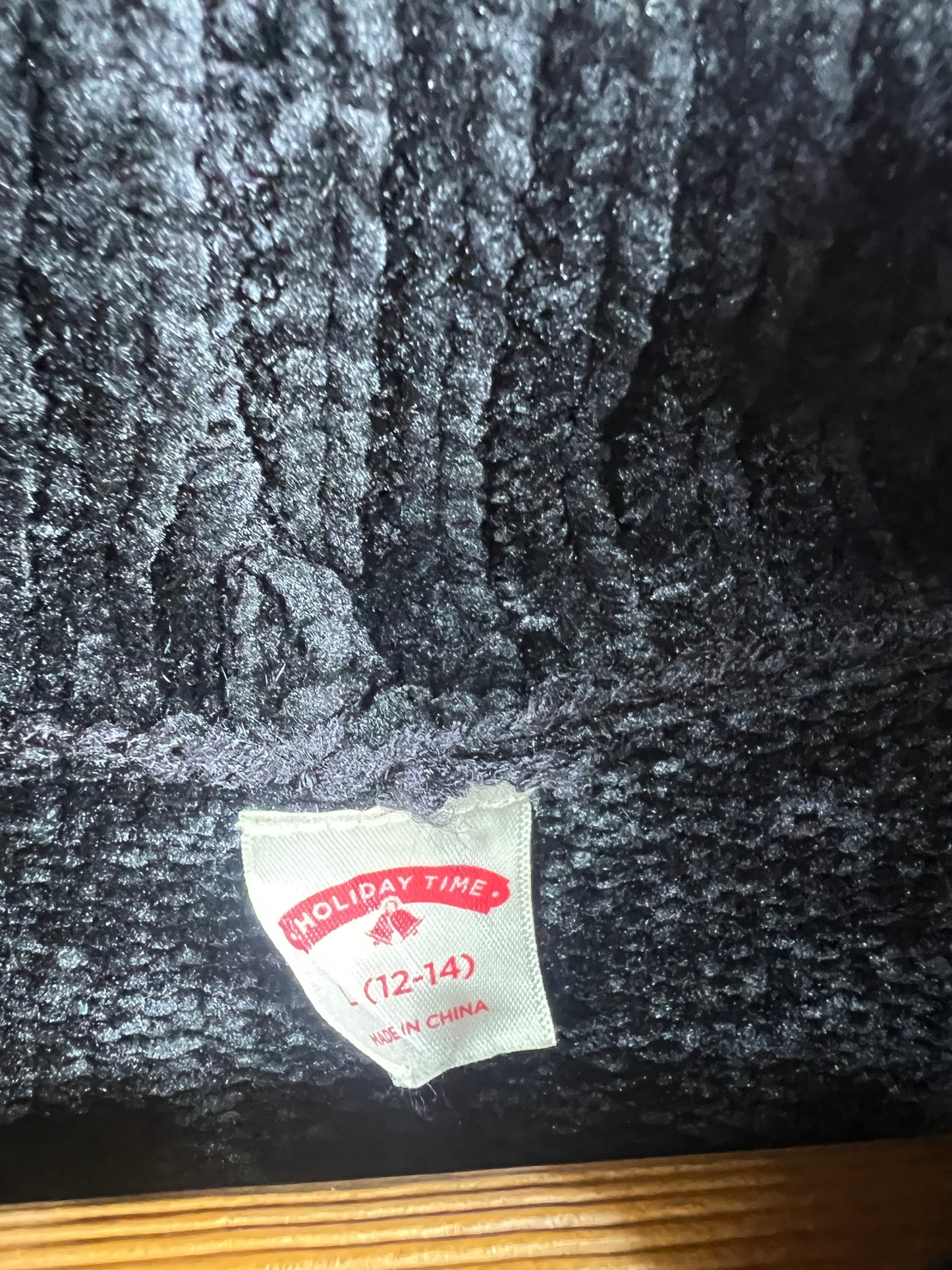 Holiday Time Velvet Sweater (Women) (Large/X-Large)