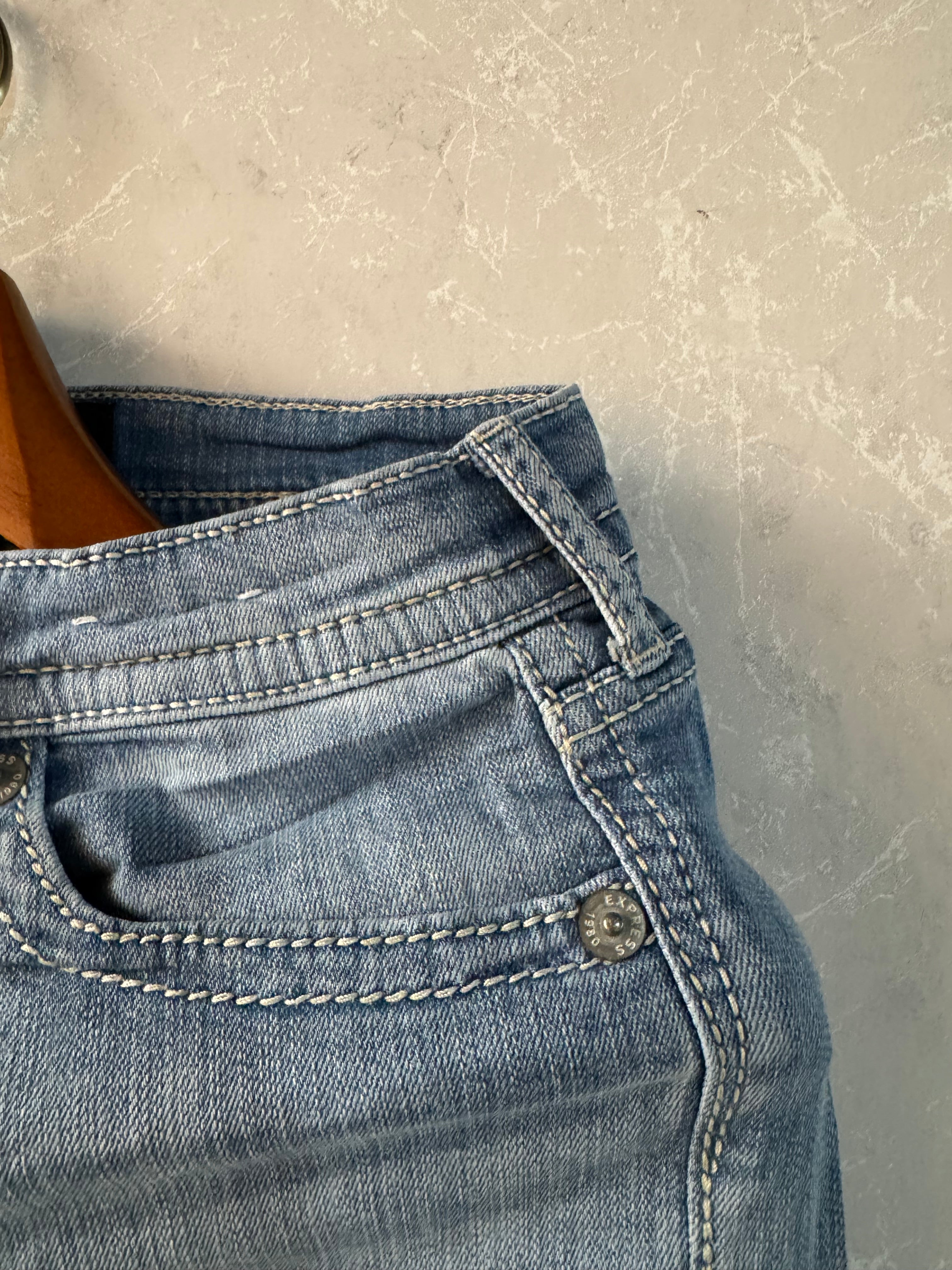 Express Jeans (Women) (Waist 28) (Small)