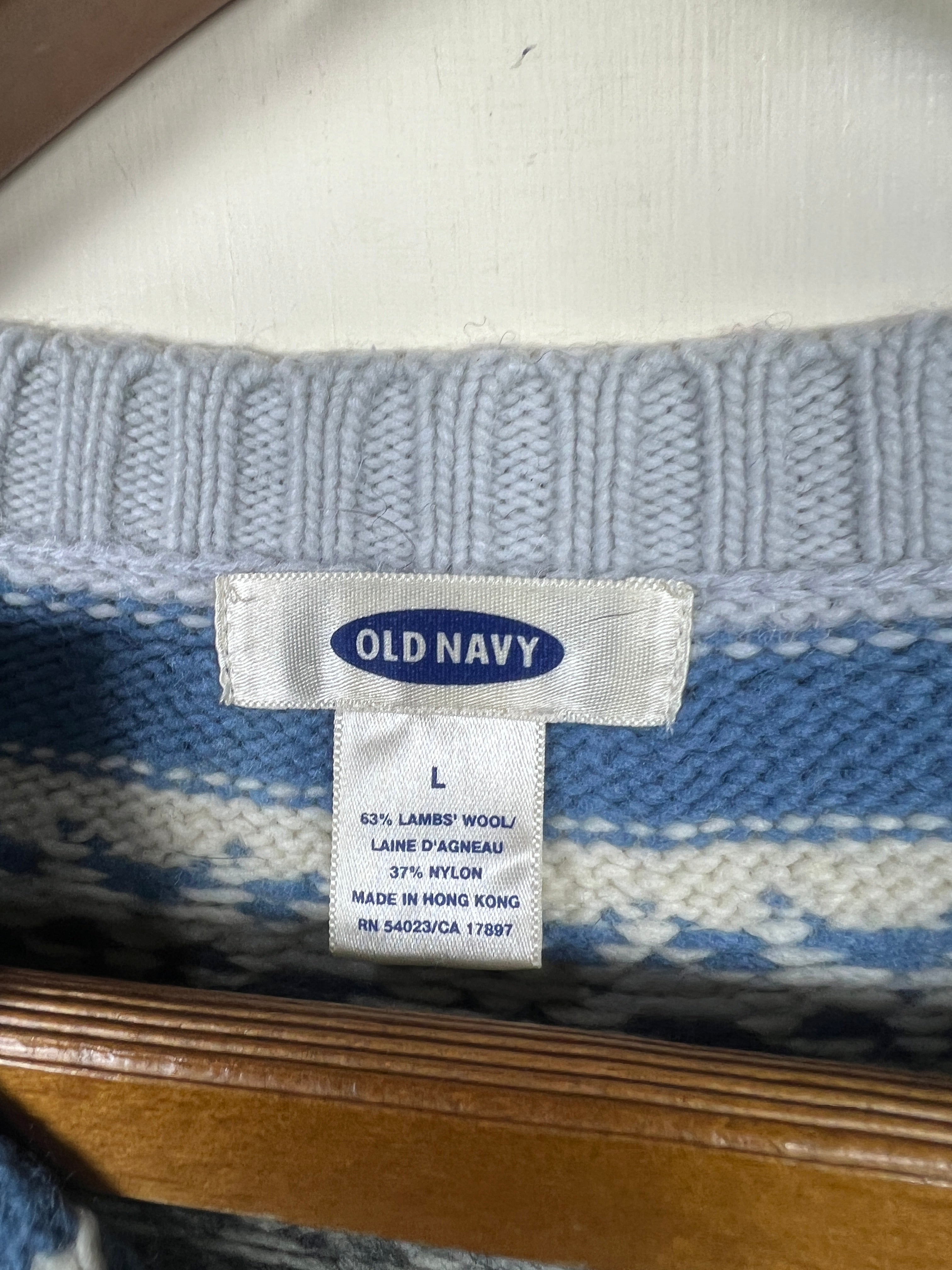 Old Navy Sweater (Women) (Small-Medium)