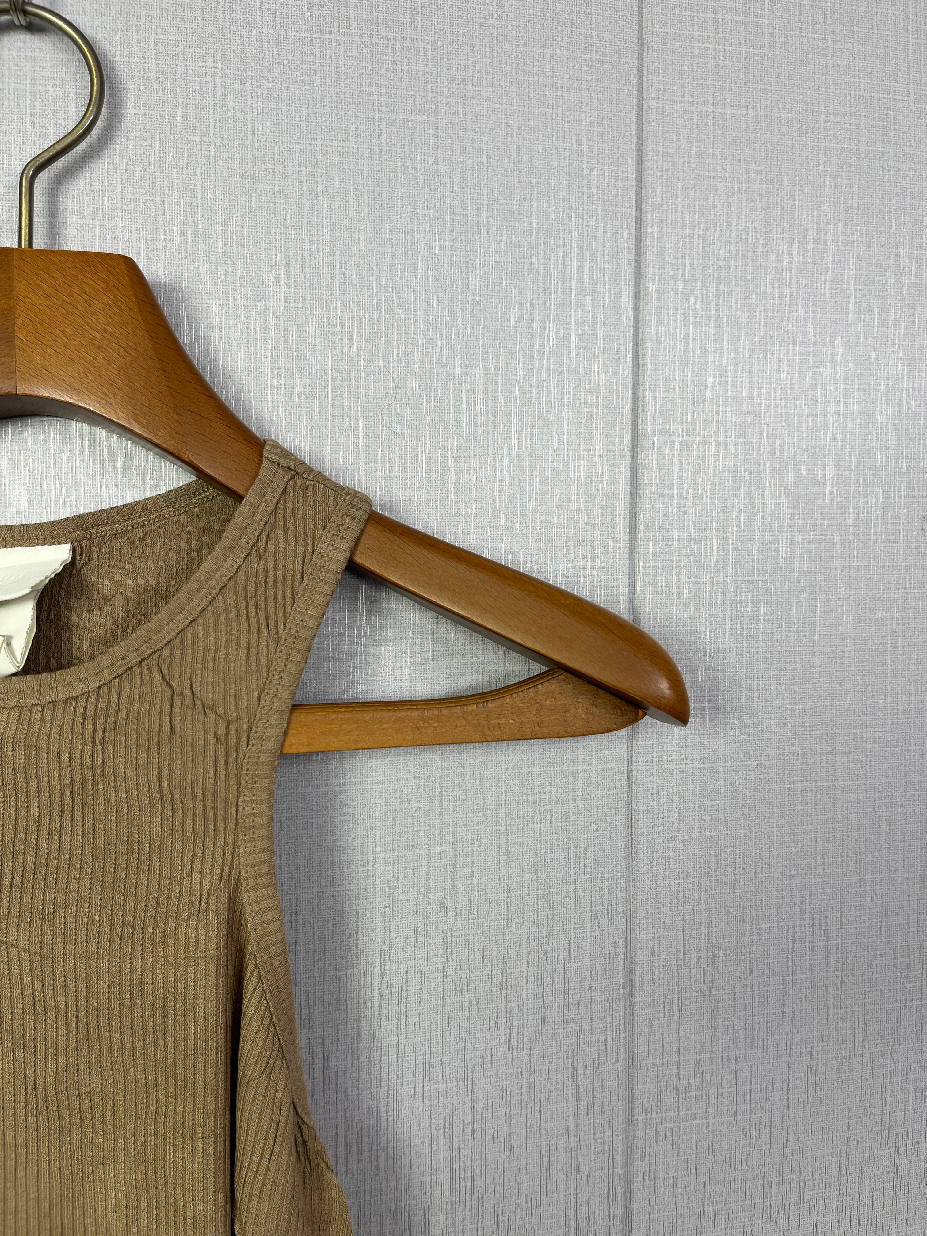 H&M Tank Top (Women) (X-Small/Small)