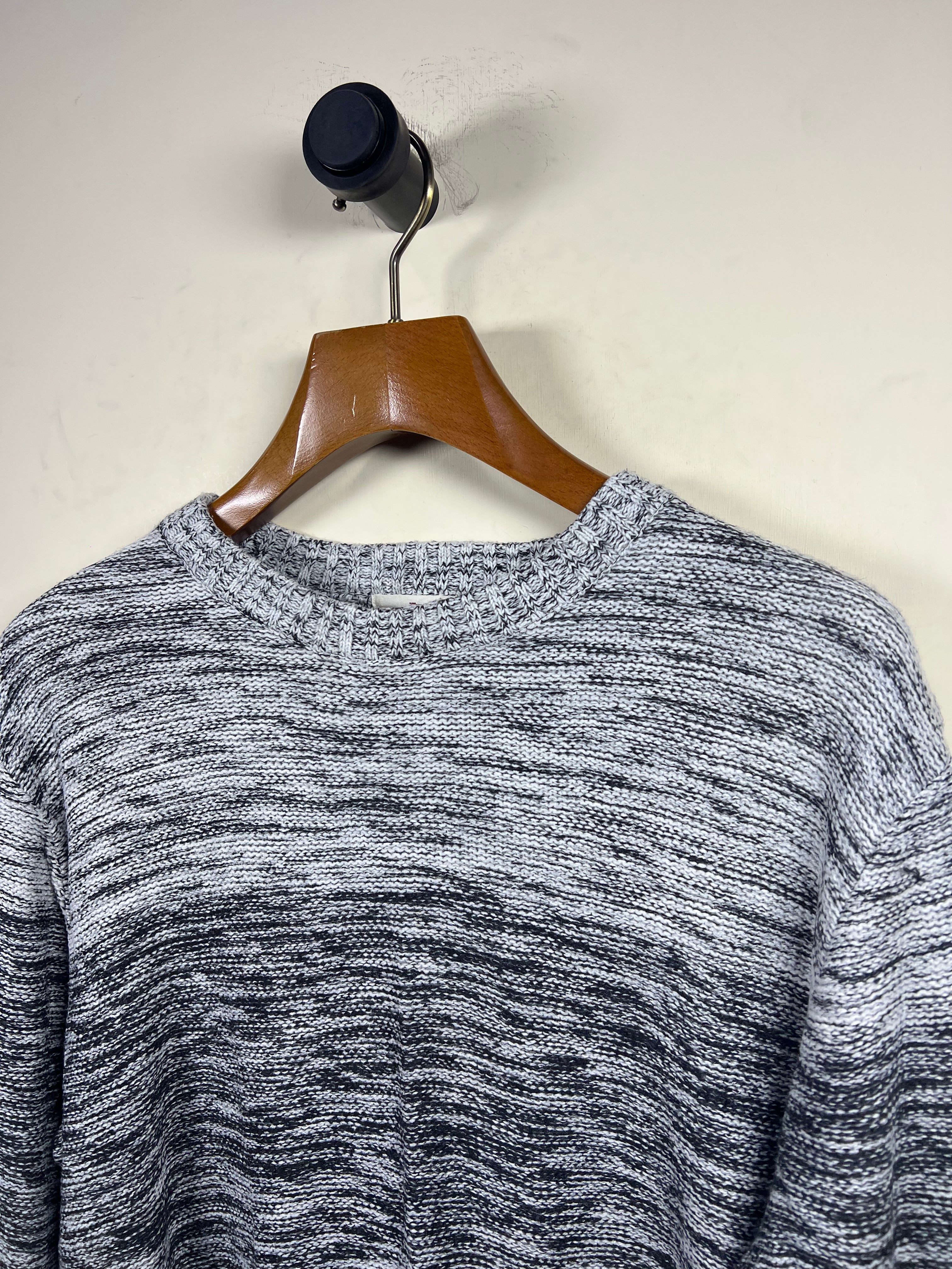 TE Knitted Sweater (Large)