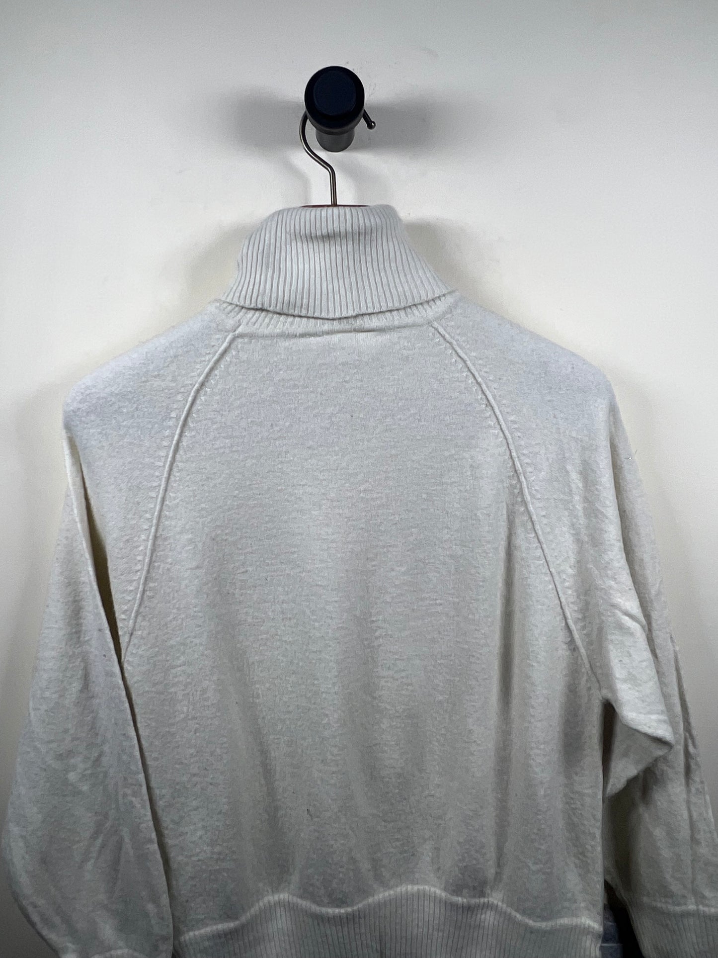 Liz Claiborne Turtle Neck Sweater (Women) (Small-Medium)