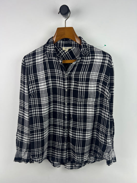 Style & Co Shirt (Women) (Medium-Large)