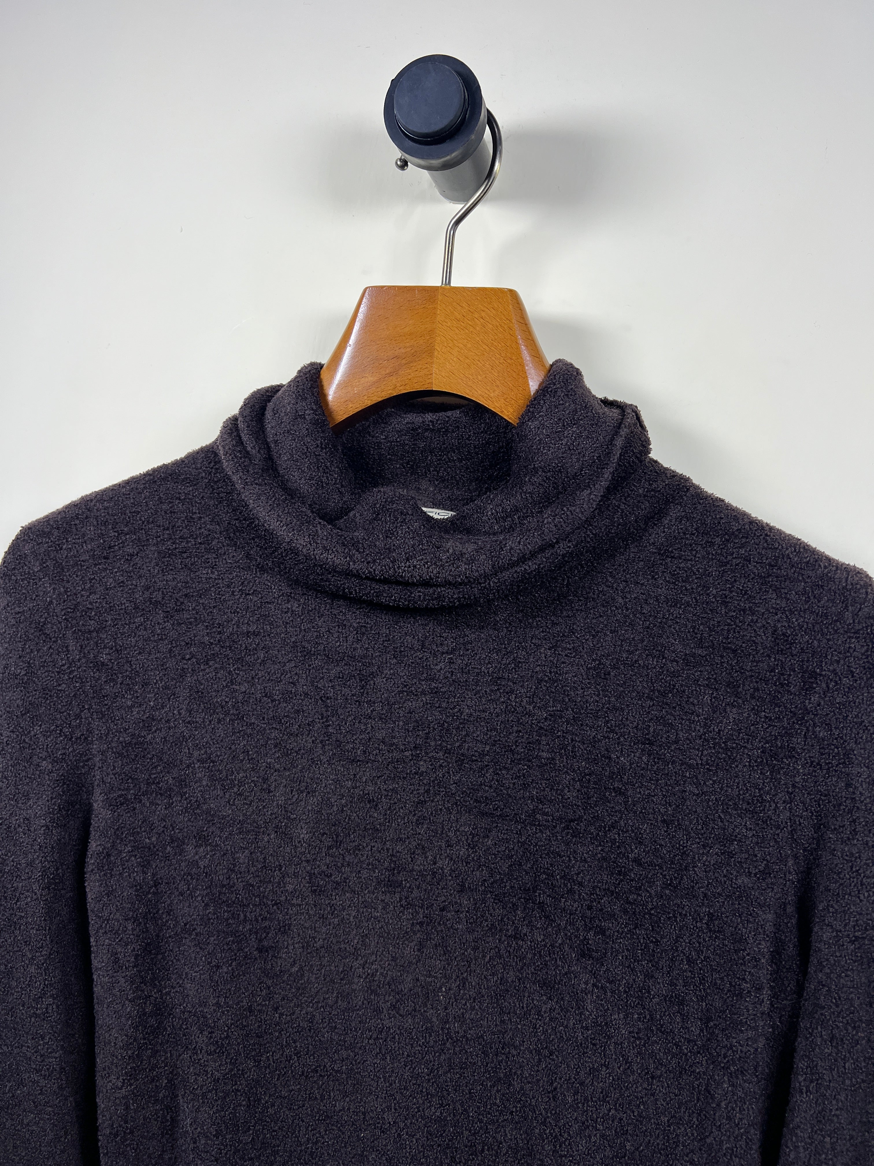 Ex Turtle Neck Velvet Sweater (Women) (Medium)