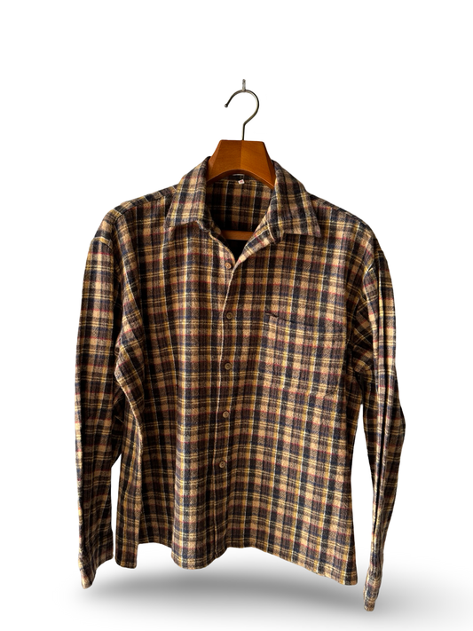 Boo Hoo Spain Winter Casual Shirt (Medium-Large)