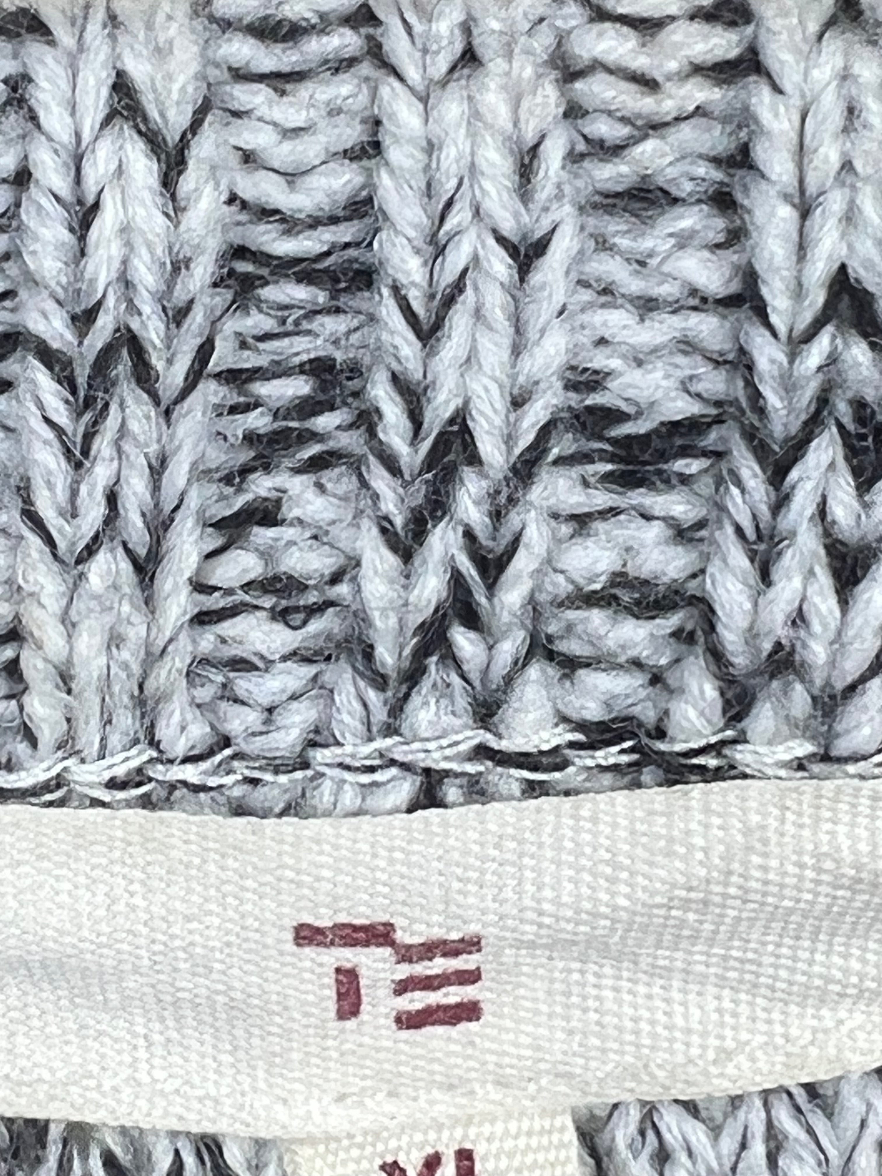 TE Knitted Sweater (Large)