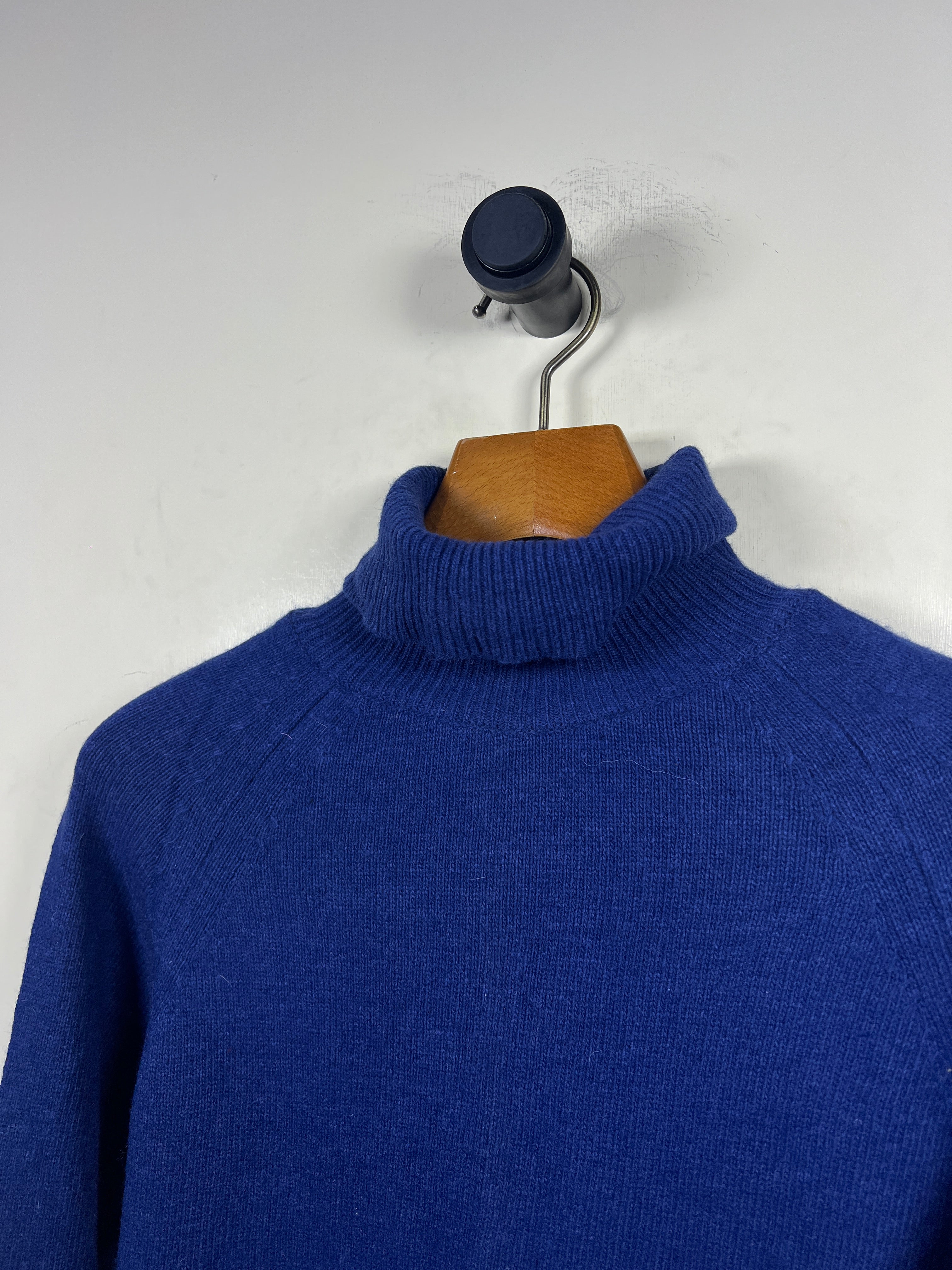Turtle Neck Sweater (Small-Medium)