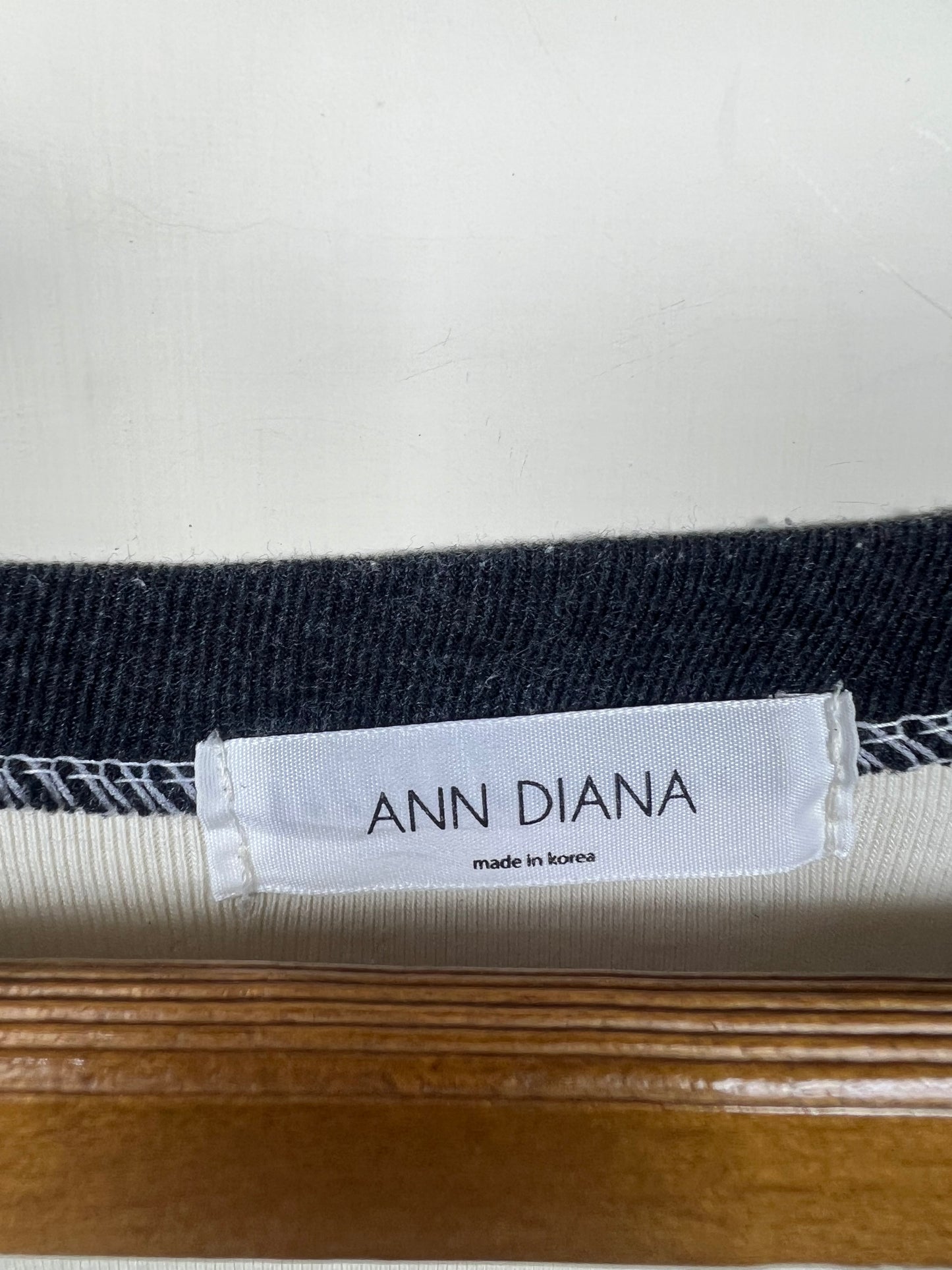 Ann Diana Sweater (Women) (Small-Medium)