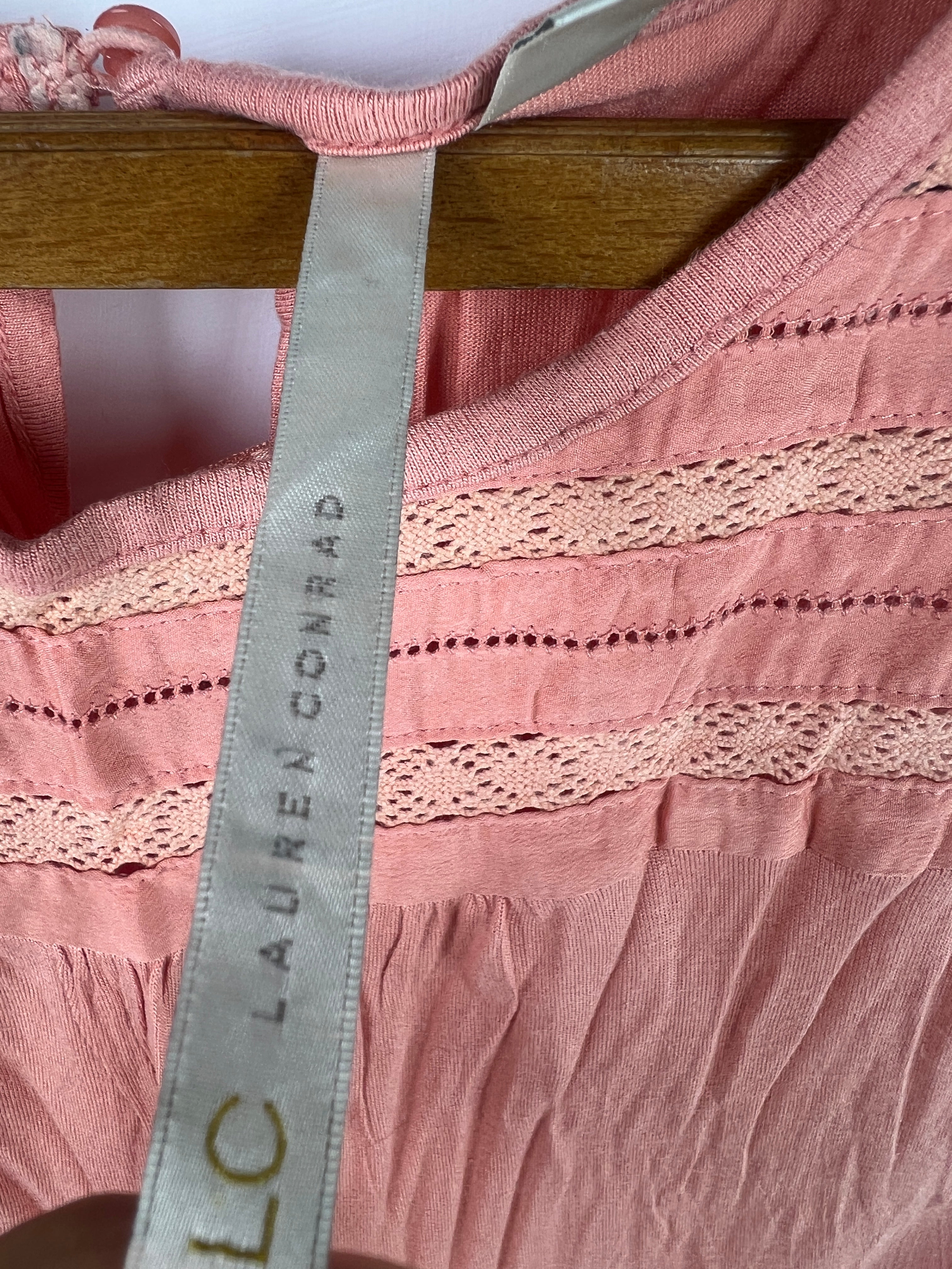Lauren Conrad Blouse (Women) (Small-Medium)