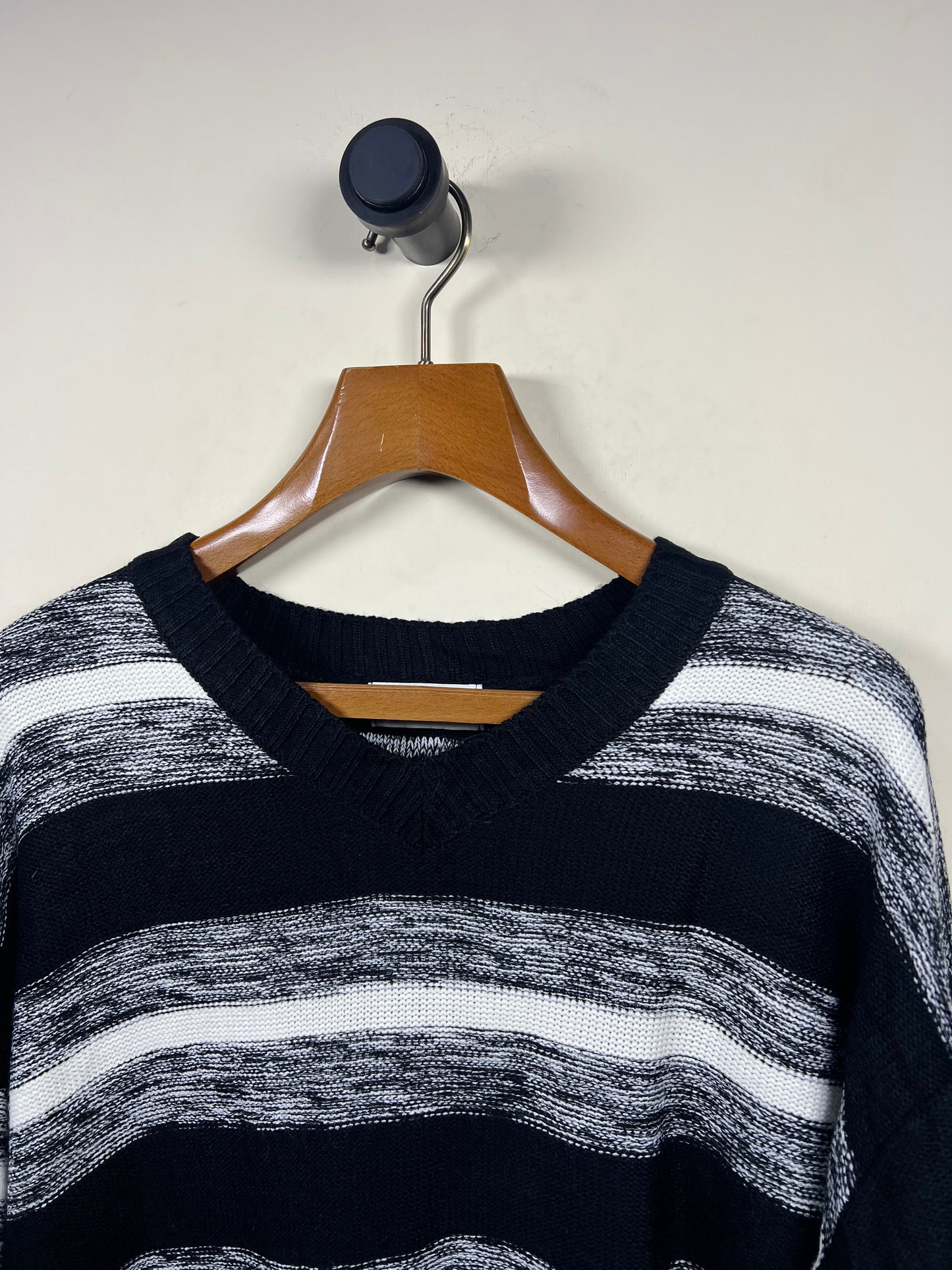 Exito Cable Knitted Sweater (Women) (Large/X-Large)