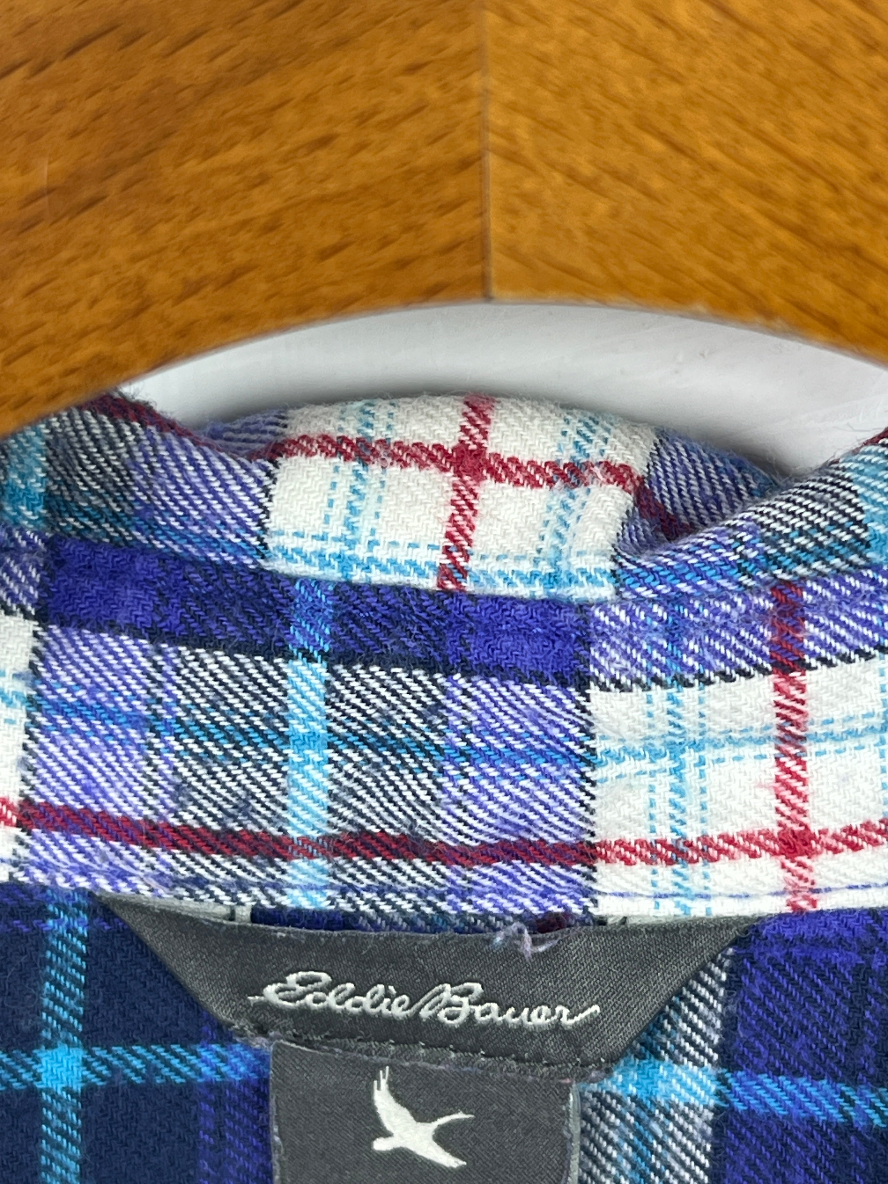 Eddie Bauer Shirt (Women) (Medium-Large)