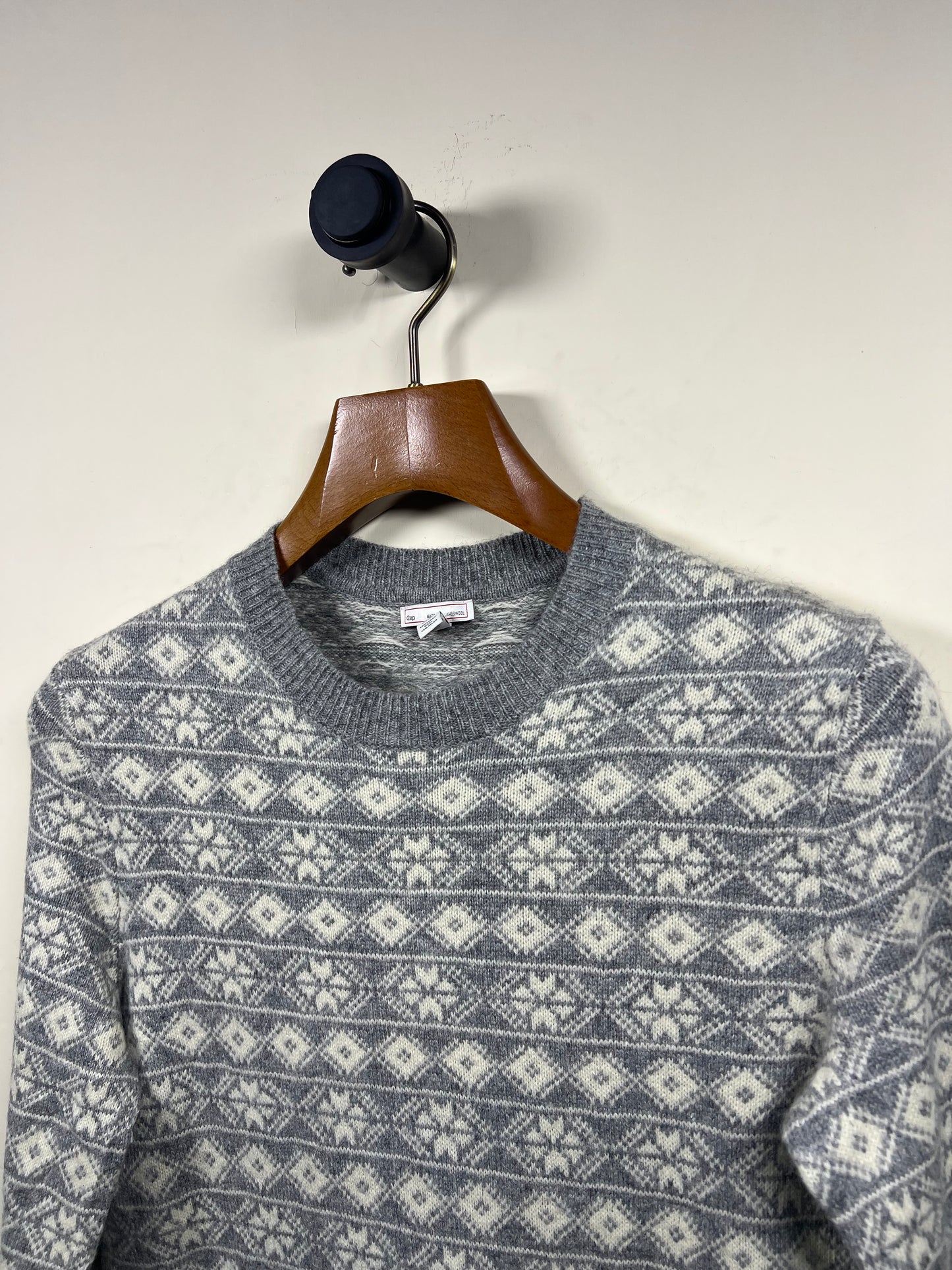 Gap Lambswool Sweater (Women) (Small-Medium)