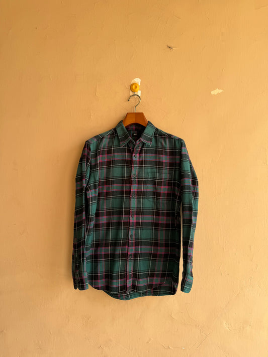 Uniqlo Buttoned Up Casual Shirt (Medium)