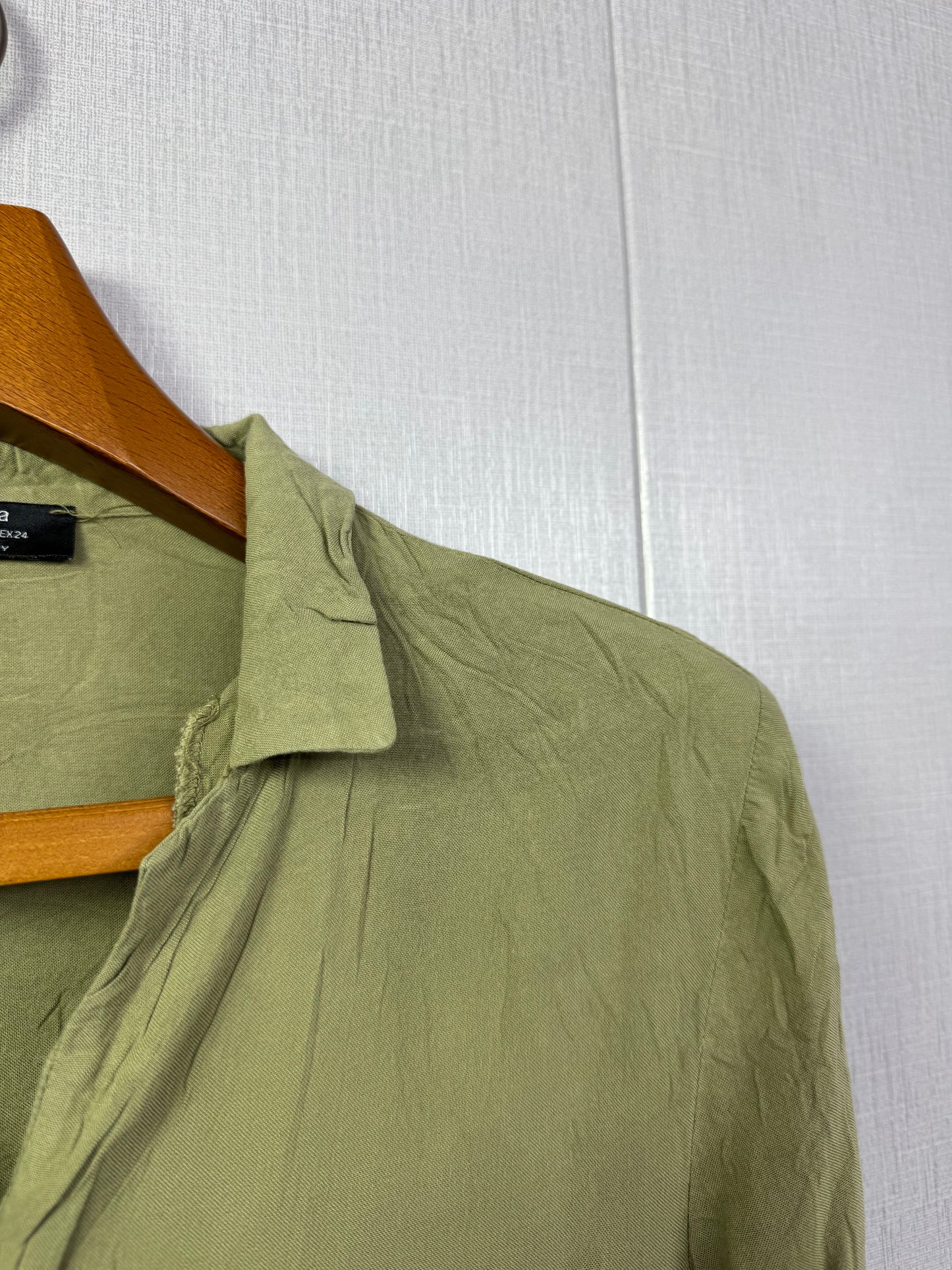 Bershka Shirt (Women) (X-Small/Small)