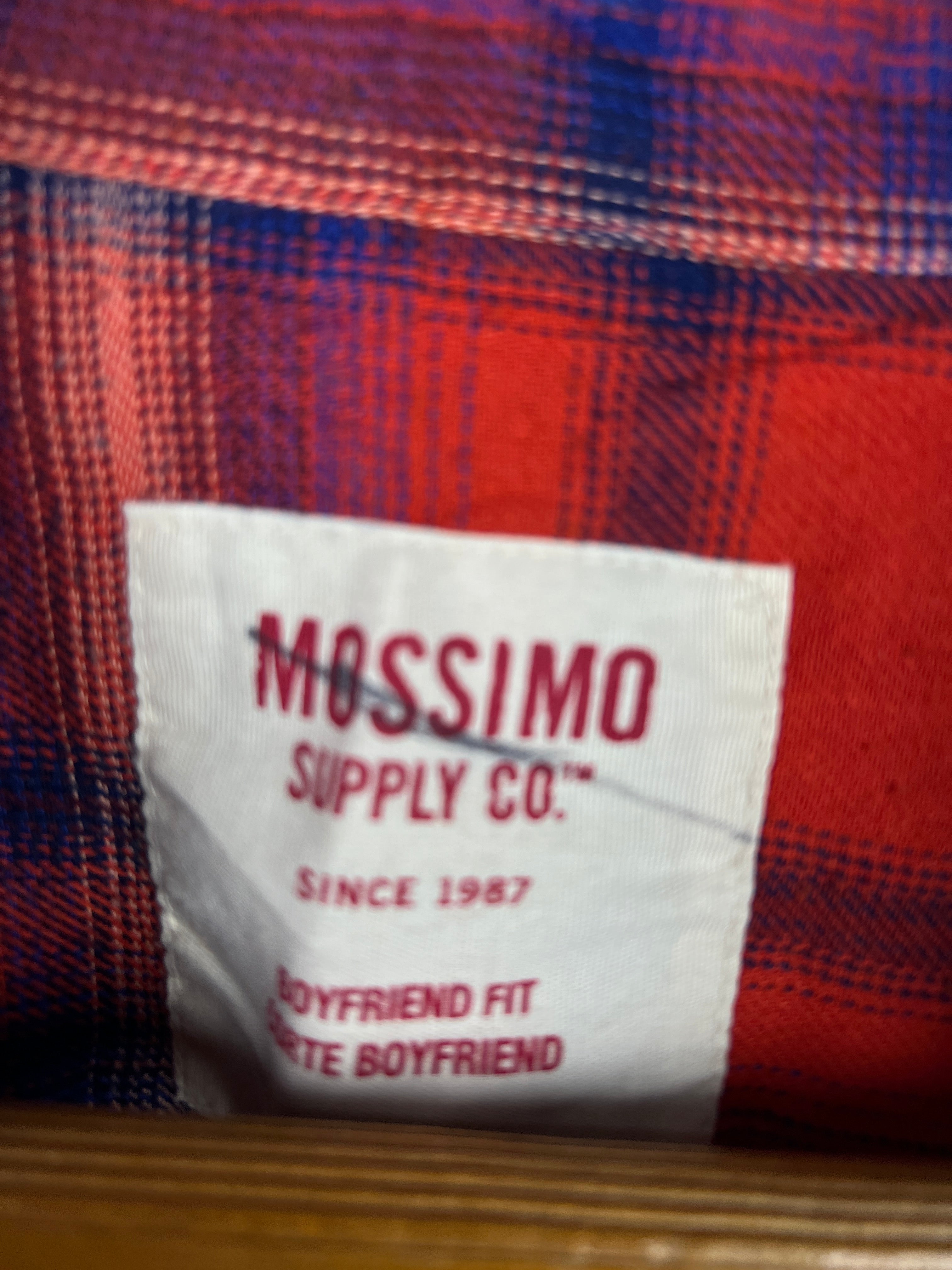Mossimo Shirt (Women) (Medium-Large)