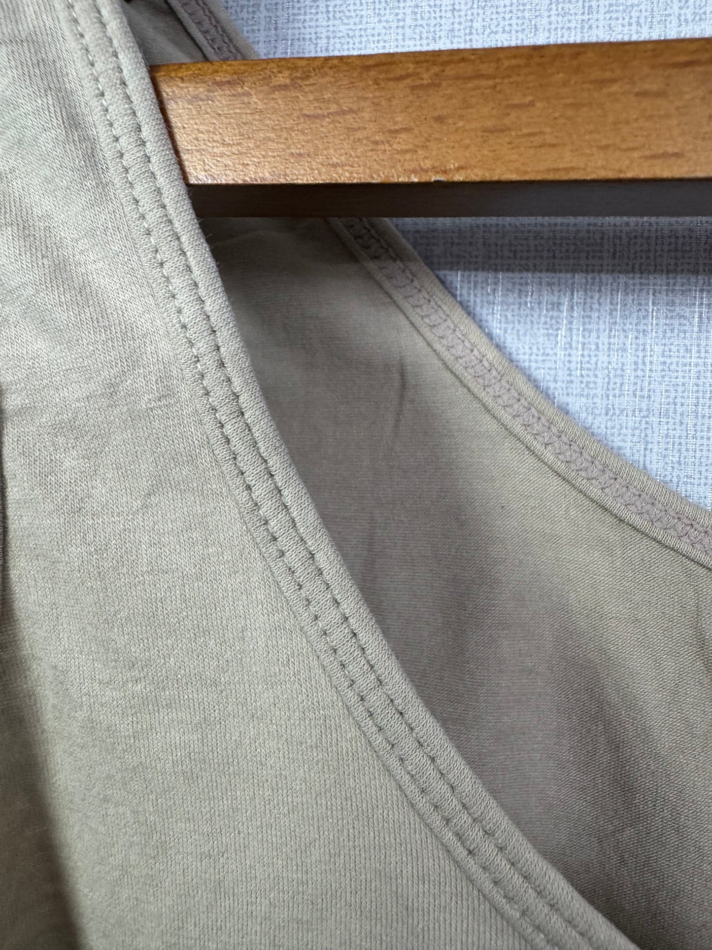 Old Navy Tank Top (Women) (Small-Medium)