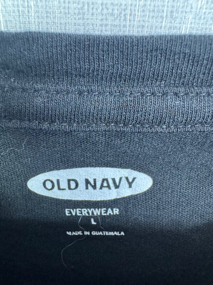 Old Navy T-Shirt (Women) (Medium-Large)