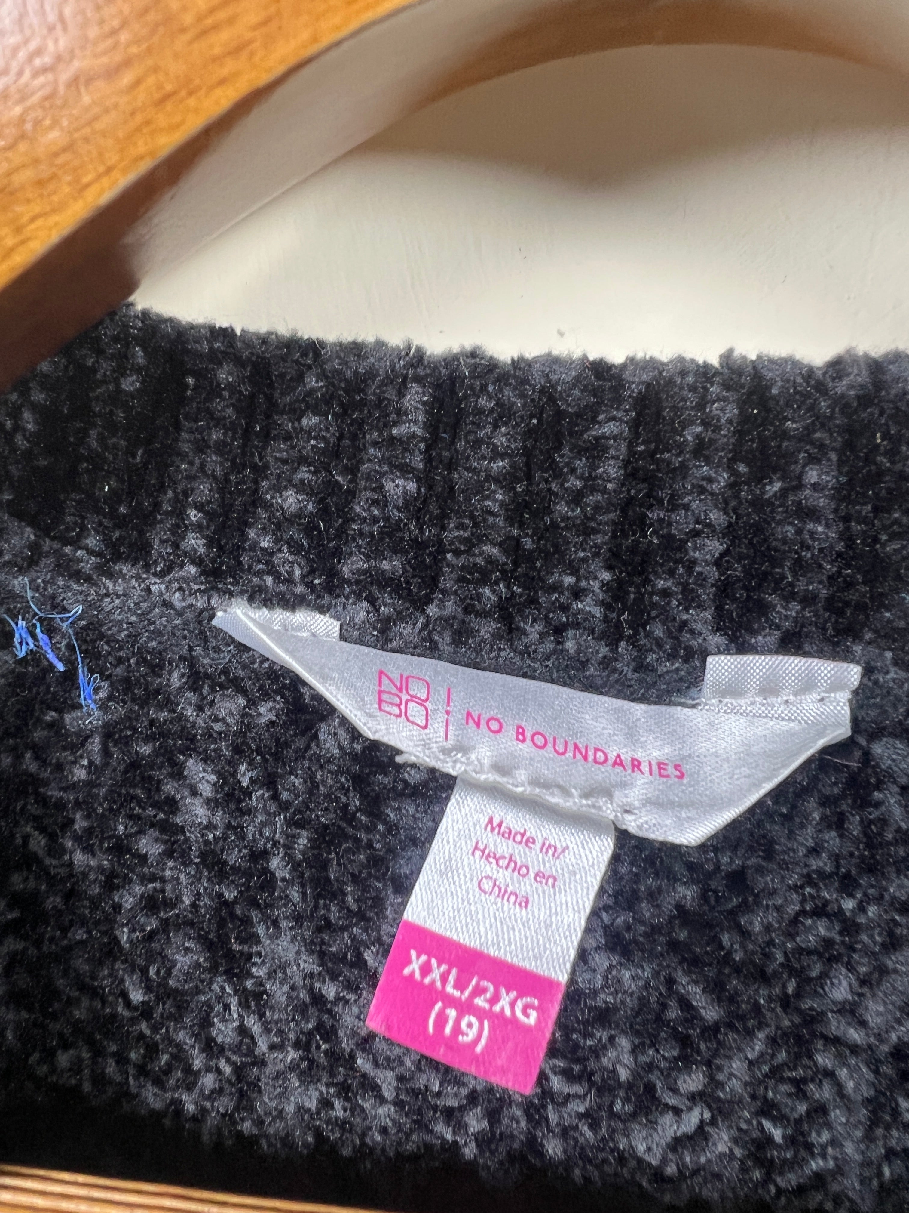 No Bo Velvet Sweater (Women) (X-Large)