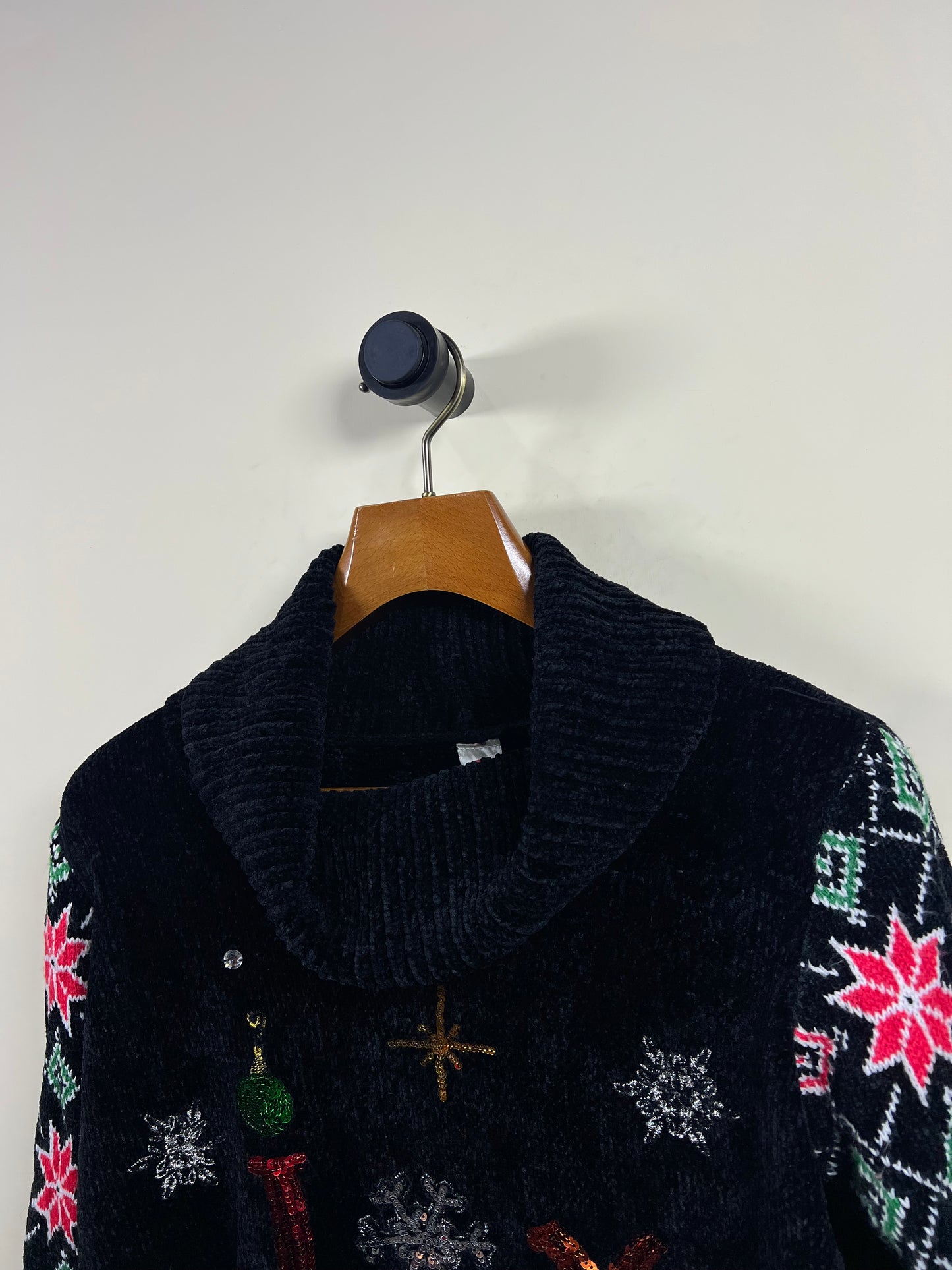 Holiday Time Velvet Sweater (Women) (Large/X-Large)