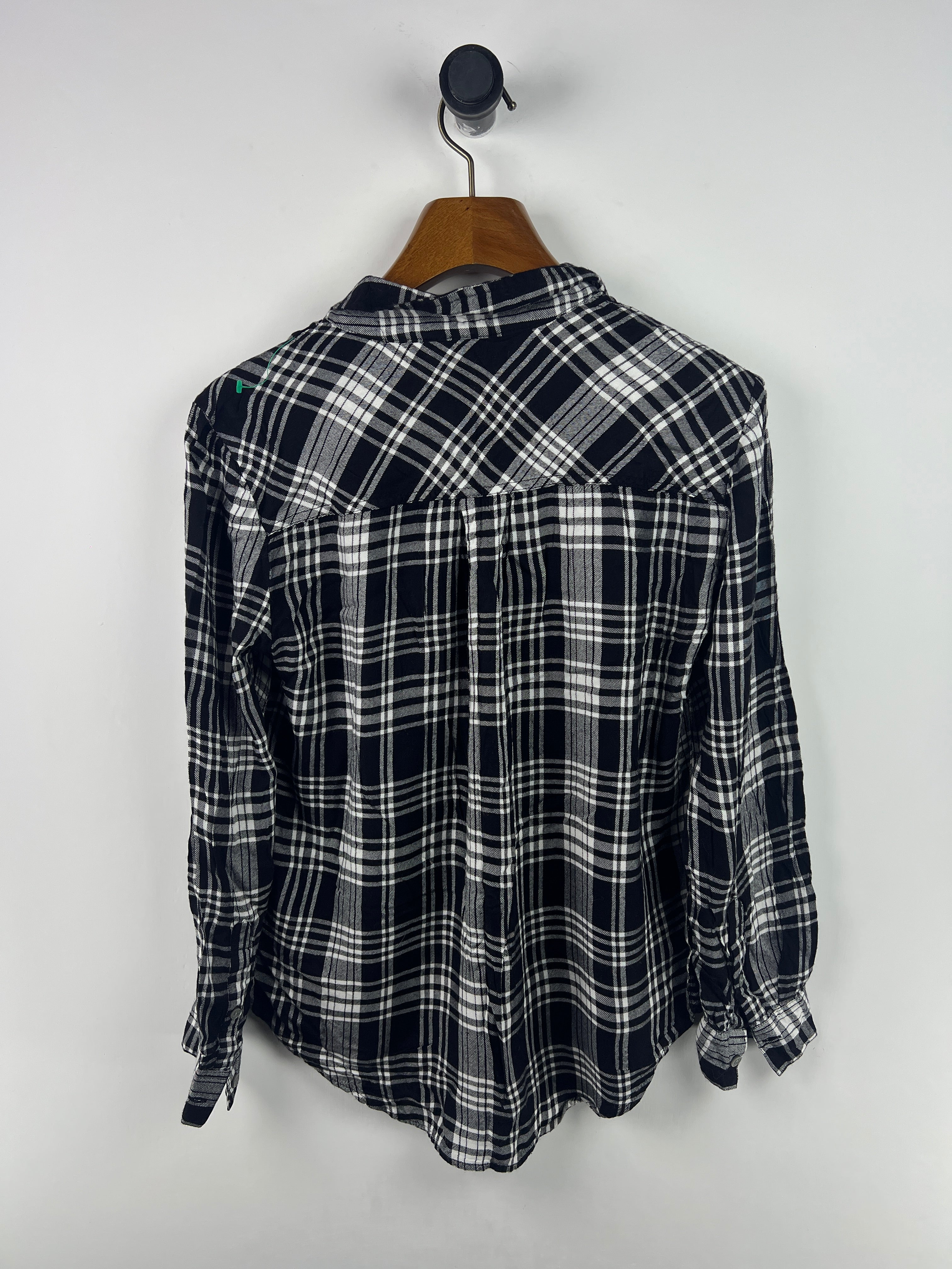 Style & Co Shirt (Women) (Medium-Large)