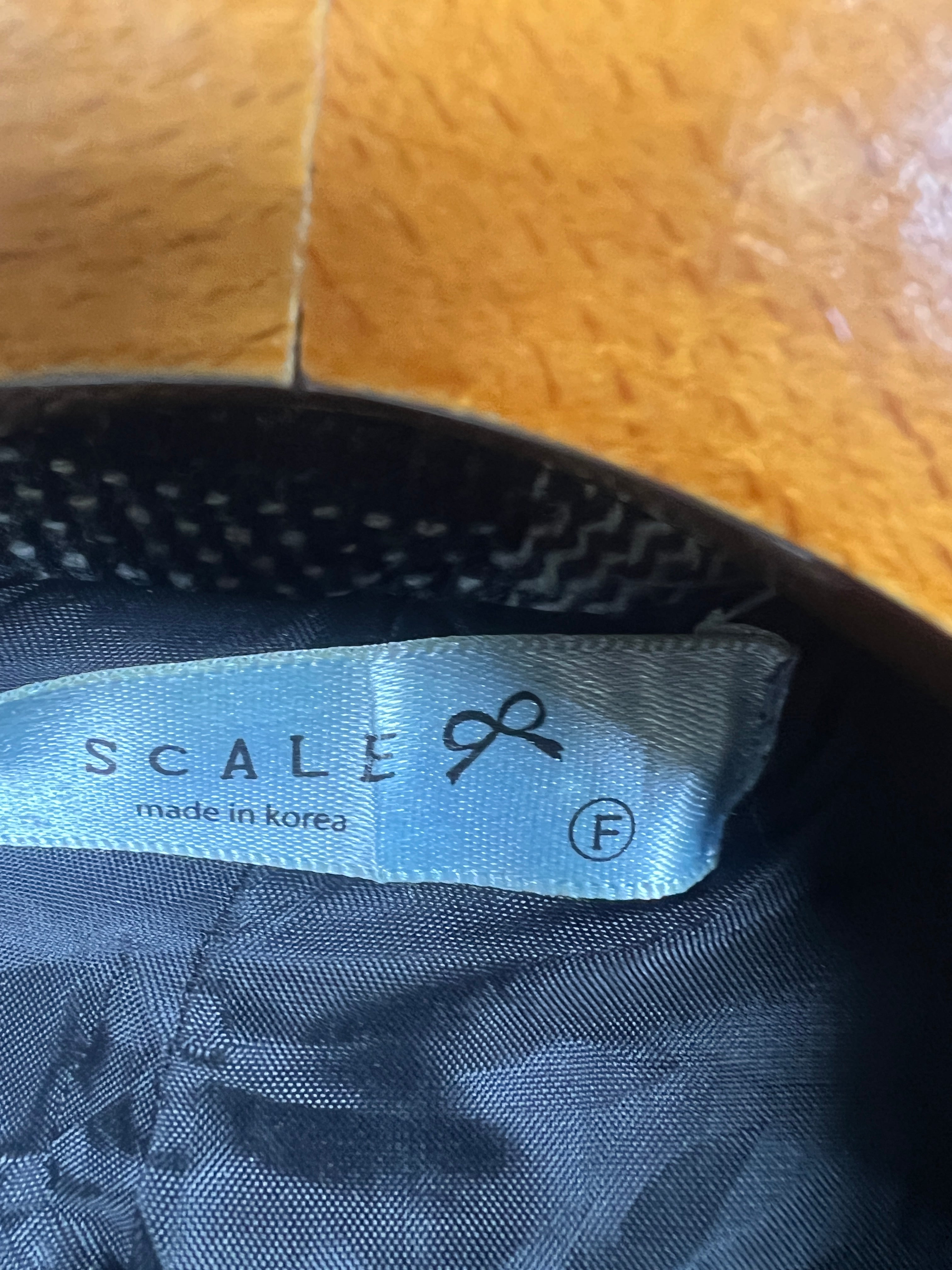 Scale Wool Long Coat (Women) (X-Large)